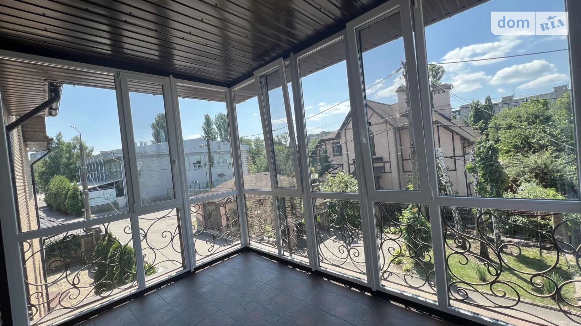 Продается дом на 2 этажа 300 кв. м с террасой, цена: 300000 $ - фото 4