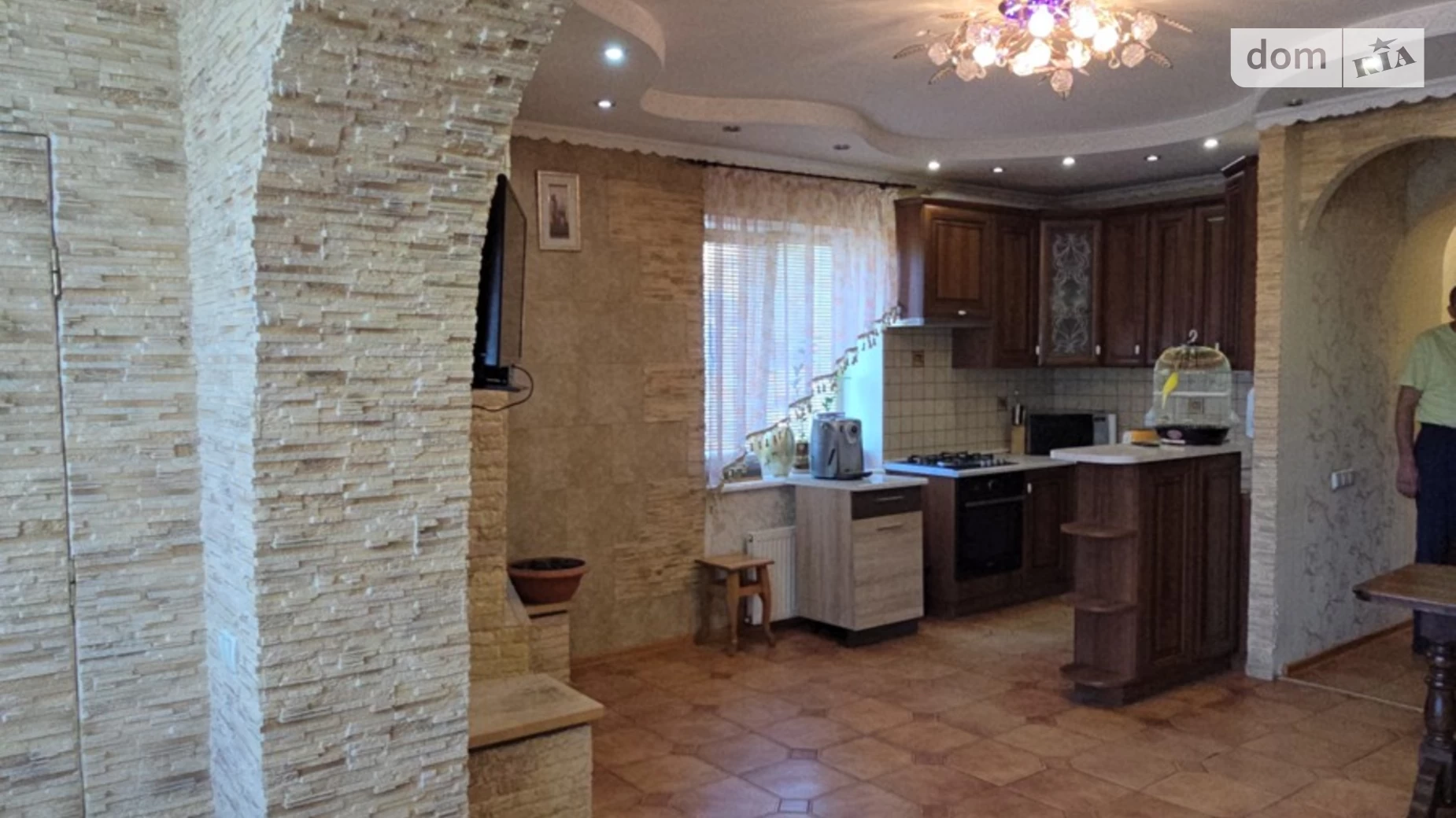 Продается дом на 3 этажа 150 кв. м с мансардой, цена: 124000 $ - фото 2