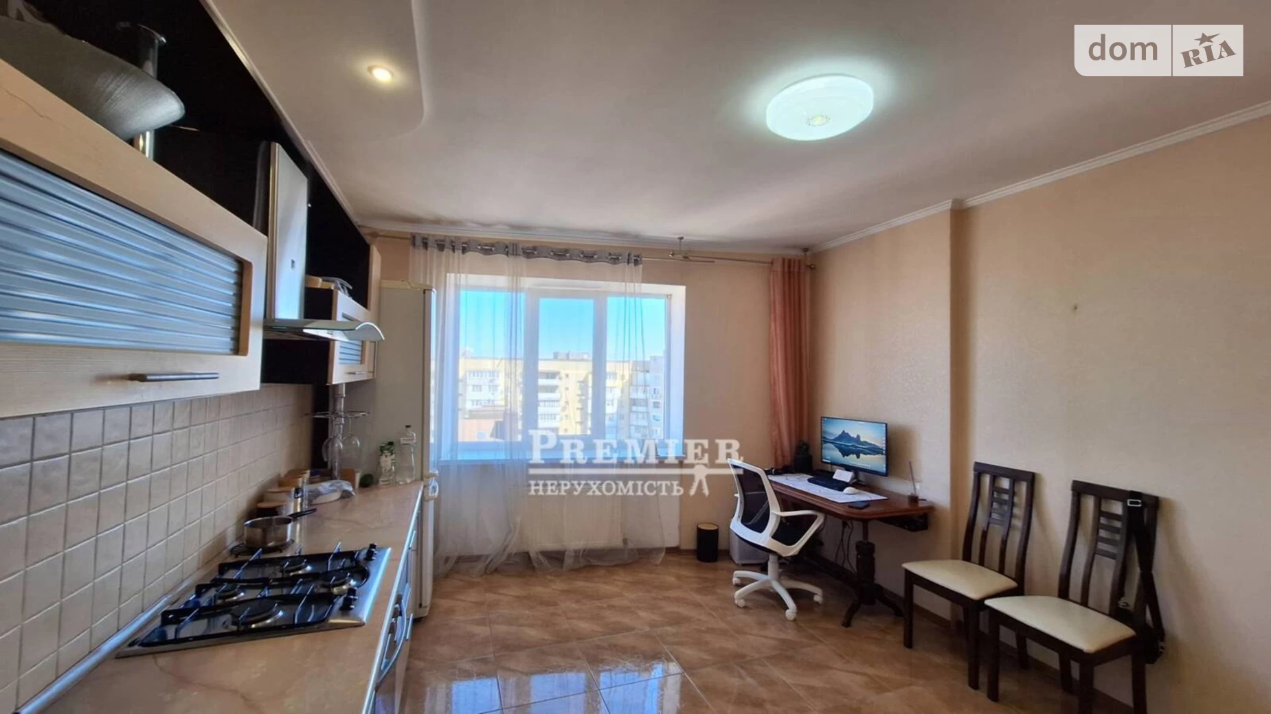 Продается 1-комнатная квартира 50.5 кв. м в Черноморске, ул. Парусная - фото 3