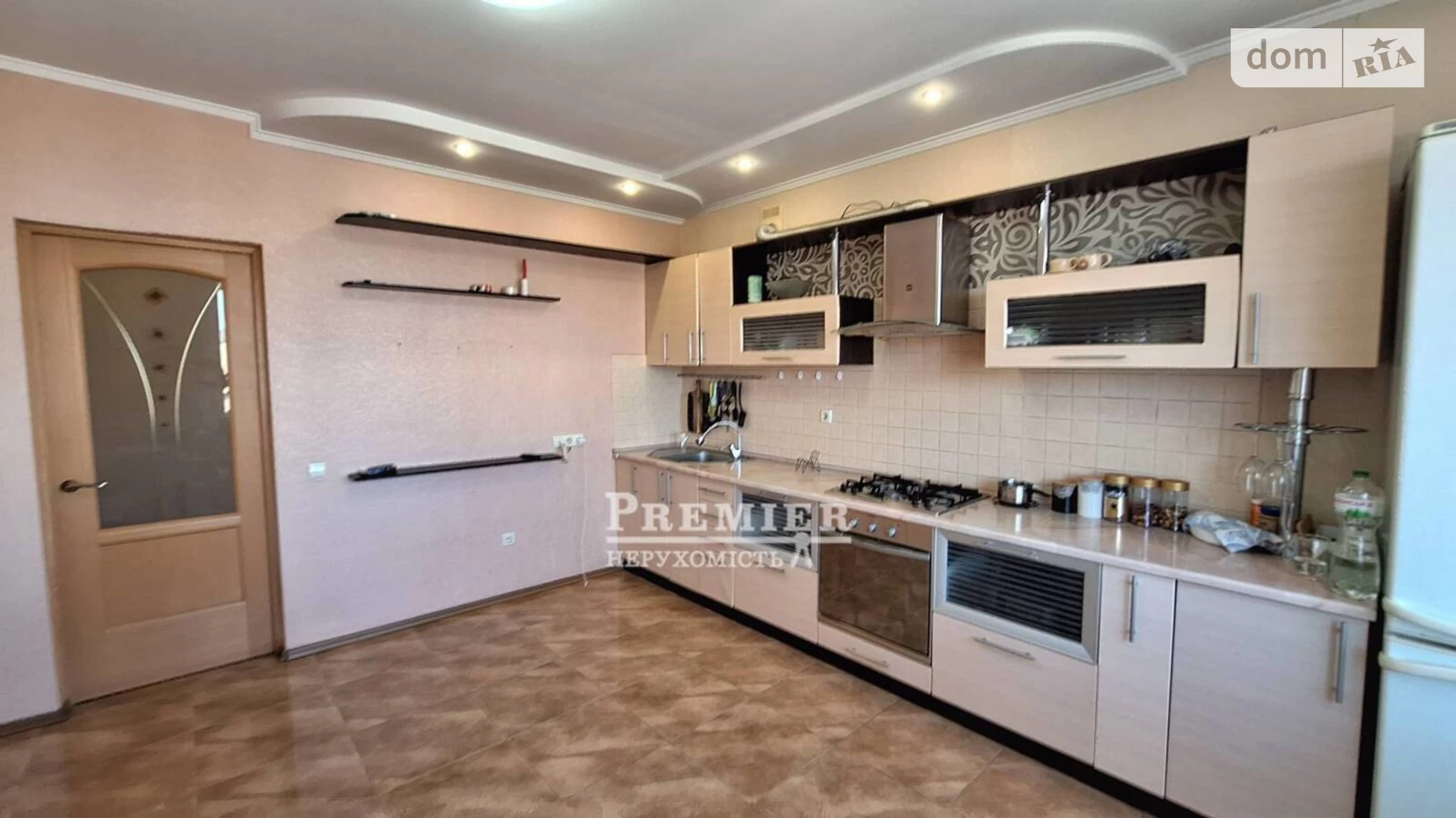 Продается 1-комнатная квартира 50.5 кв. м в Черноморске, ул. Парусная - фото 2