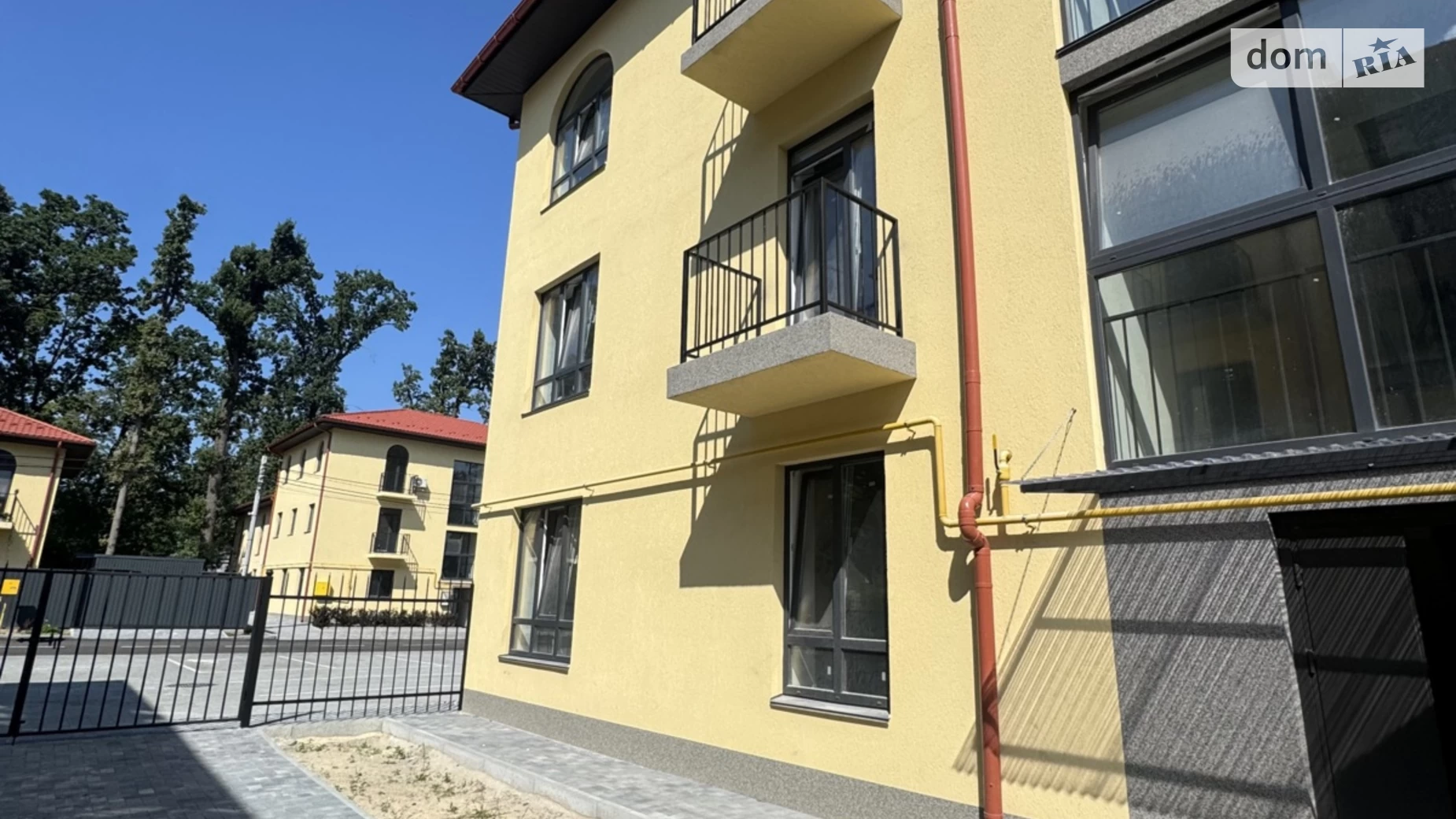 Продается 1-комнатная квартира 35 кв. м в Ворзеле, ул. Курортная, 96 - фото 2