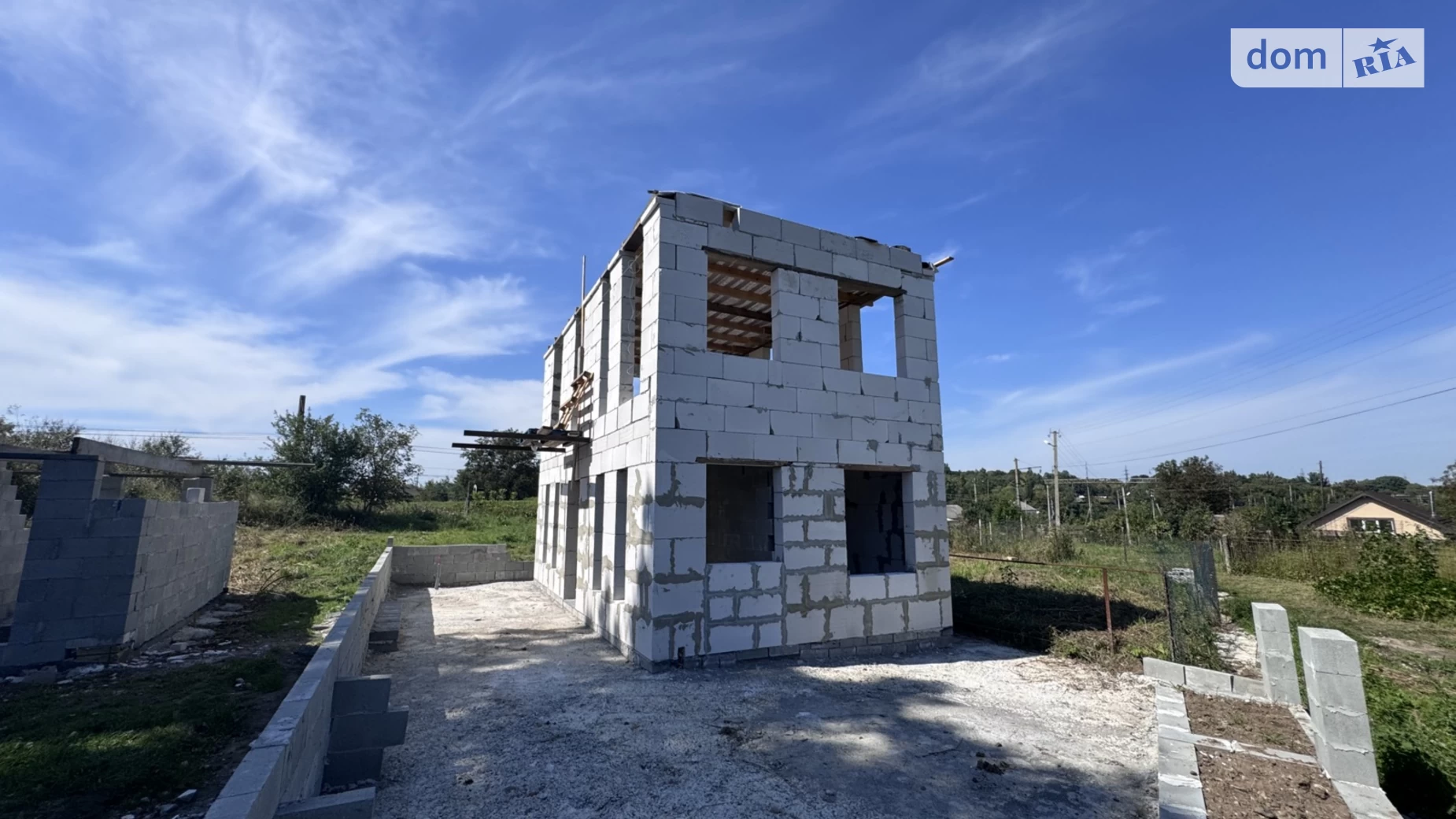 Продается дом на 2 этажа 70 кв. м с камином, цена: 15000 $ - фото 3
