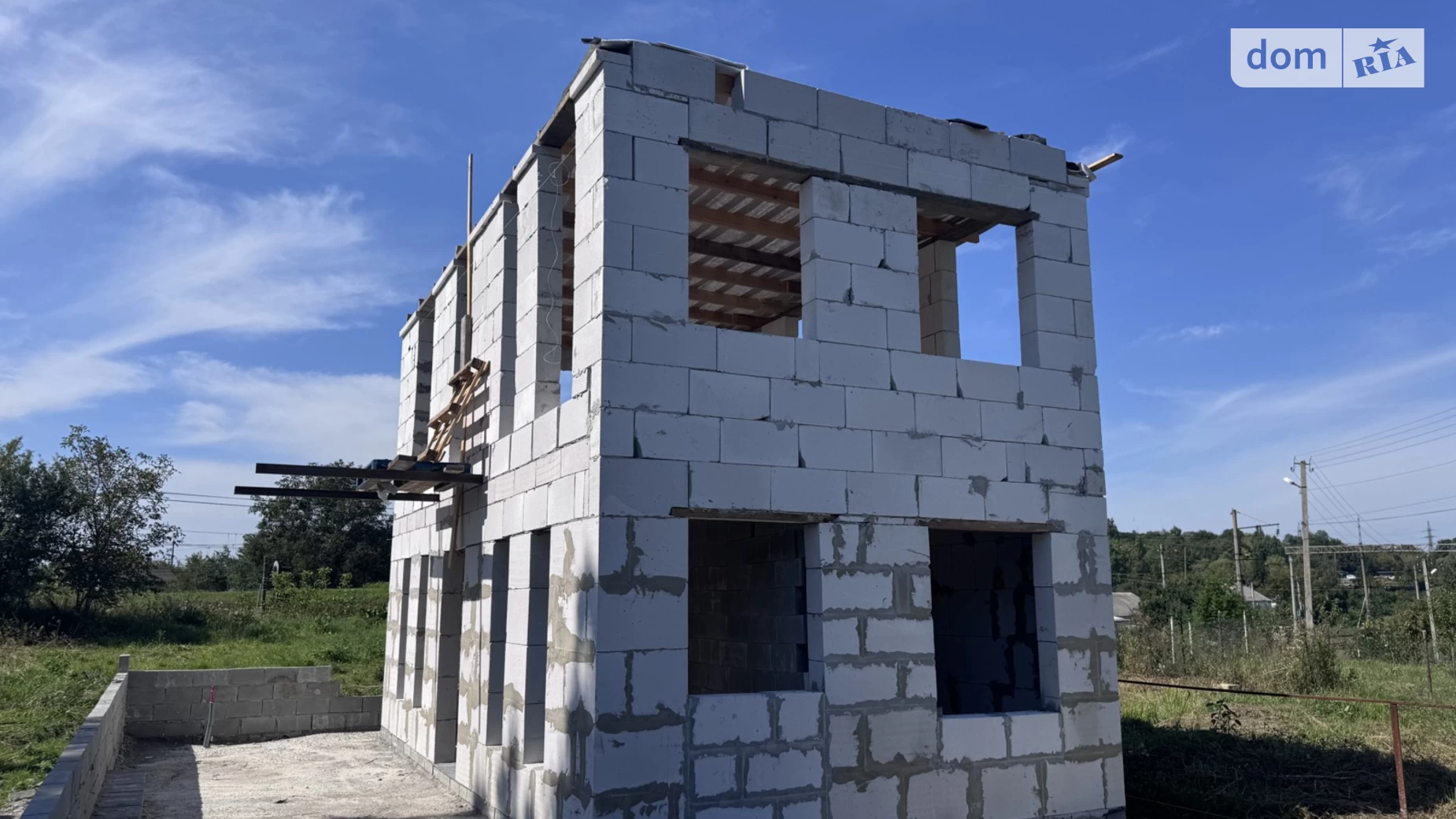 Продается дом на 2 этажа 70 кв. м с камином, цена: 15000 $ - фото 2