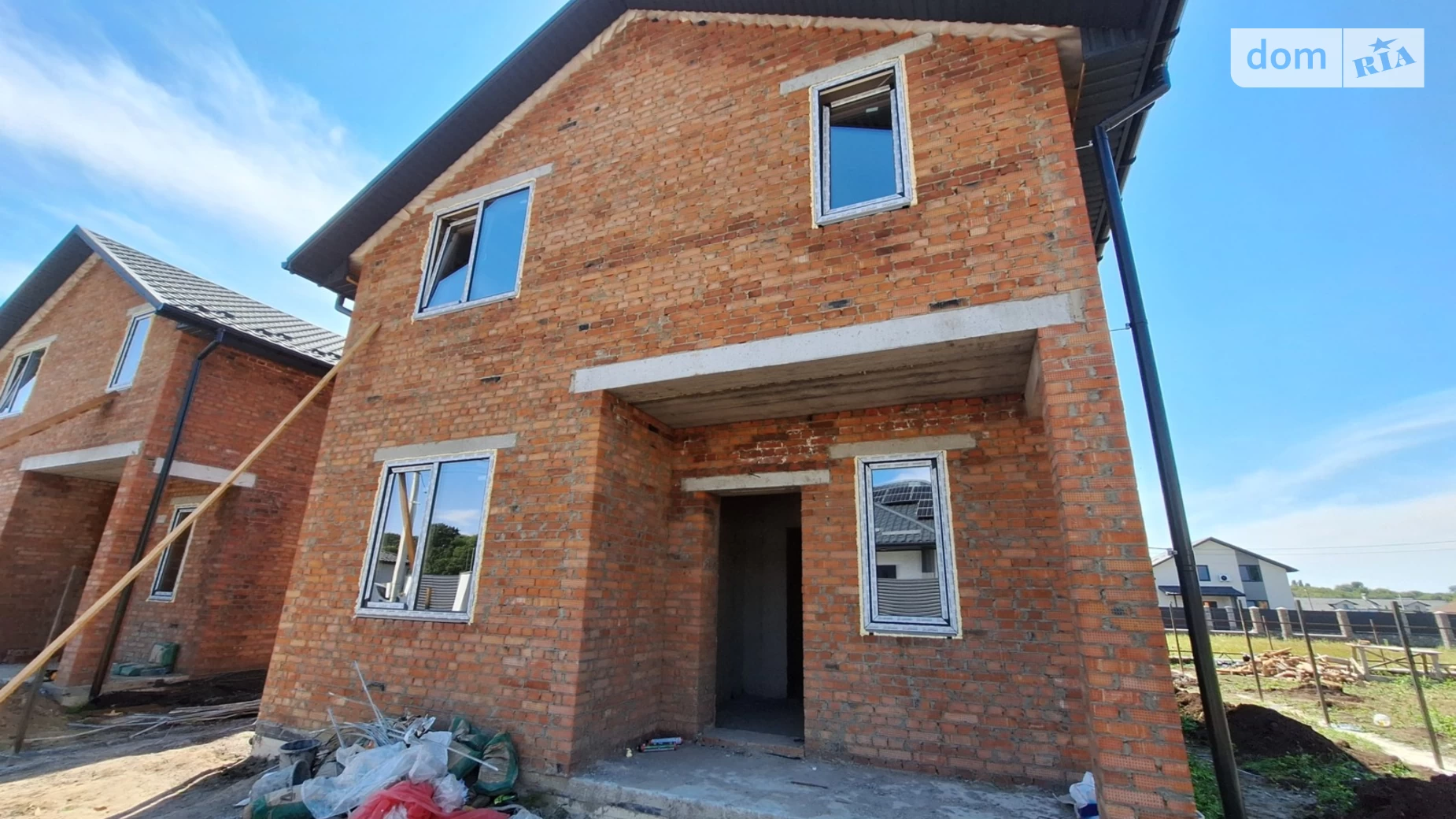 Продается дом на 2 этажа 124 кв. м с подвалом, цена: 77000 $ - фото 2