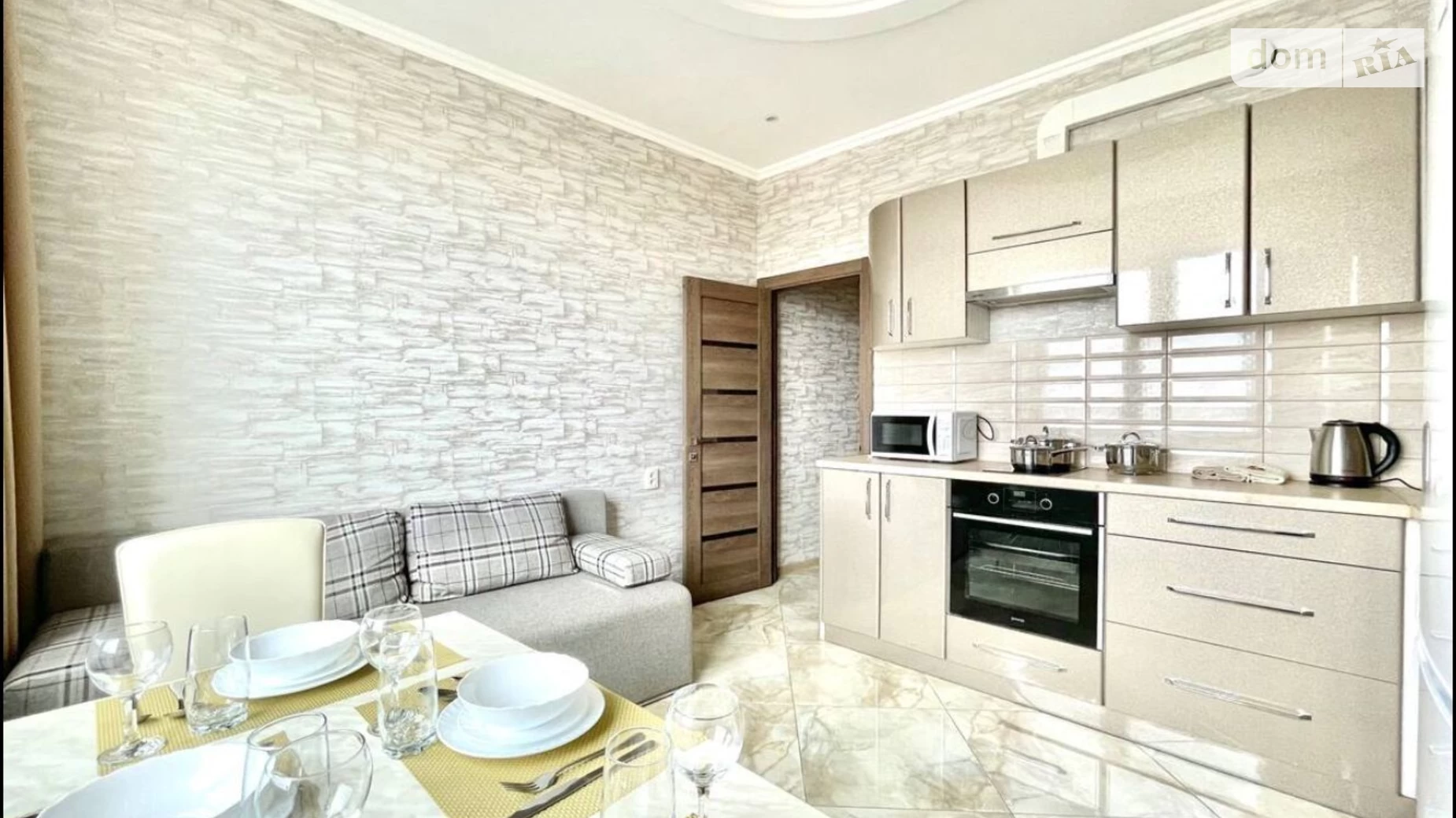 Сдается в аренду 1-комнатная квартира 45 кв. м в Одессе, ул. Генуэзская, 3 - фото 2