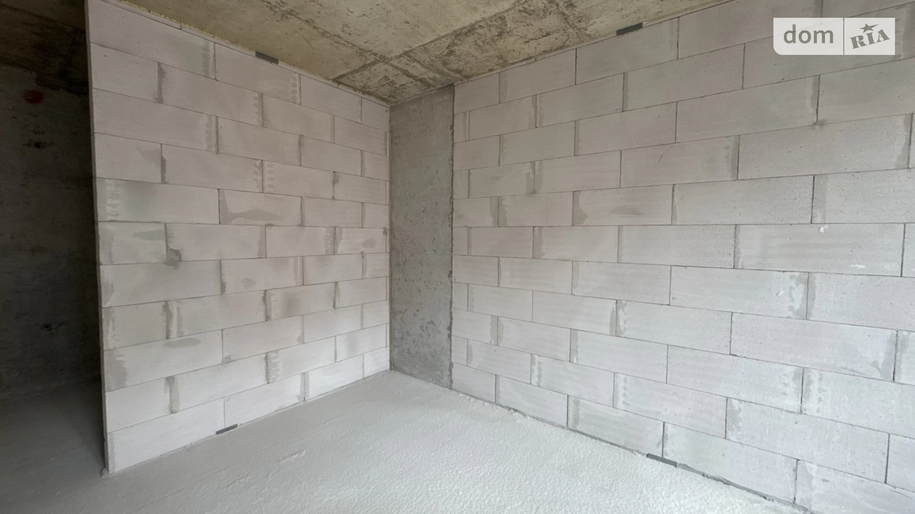 Продается 2-комнатная квартира 64 кв. м в Ивано-Франковске, ул. Химиков - фото 2