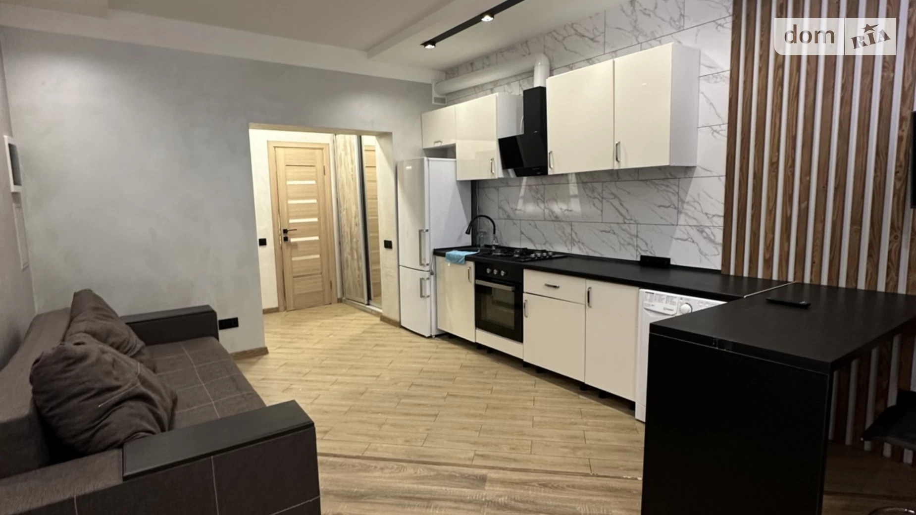 Продается 1-комнатная квартира 27 кв. м в Ивано-Франковске, ул. Товарная, 2Б - фото 2