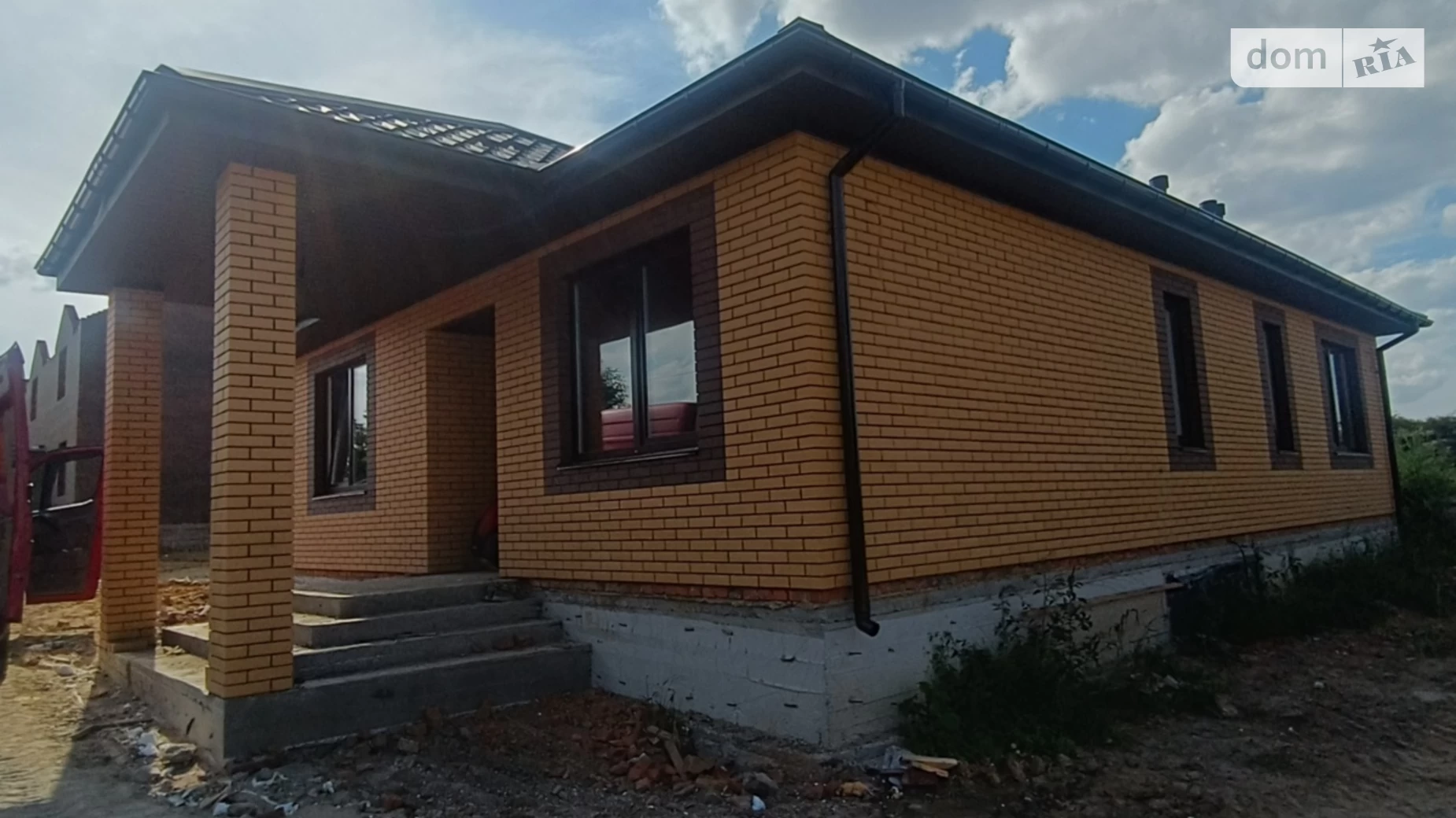 Продается одноэтажный дом 100 кв. м с верандой, цена: 95000 $ - фото 2