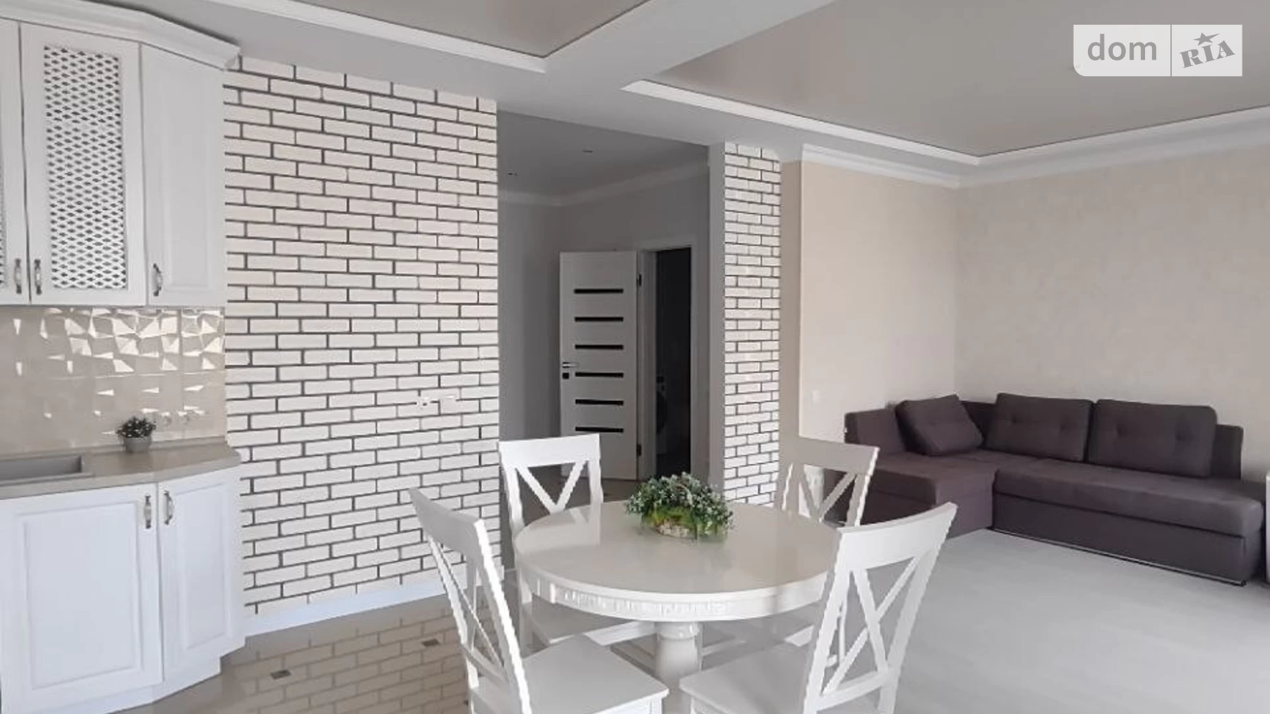 Продается 2-комнатная квартира 69.6 кв. м в Одессе, ул. Академика Сахарова, 16А - фото 2