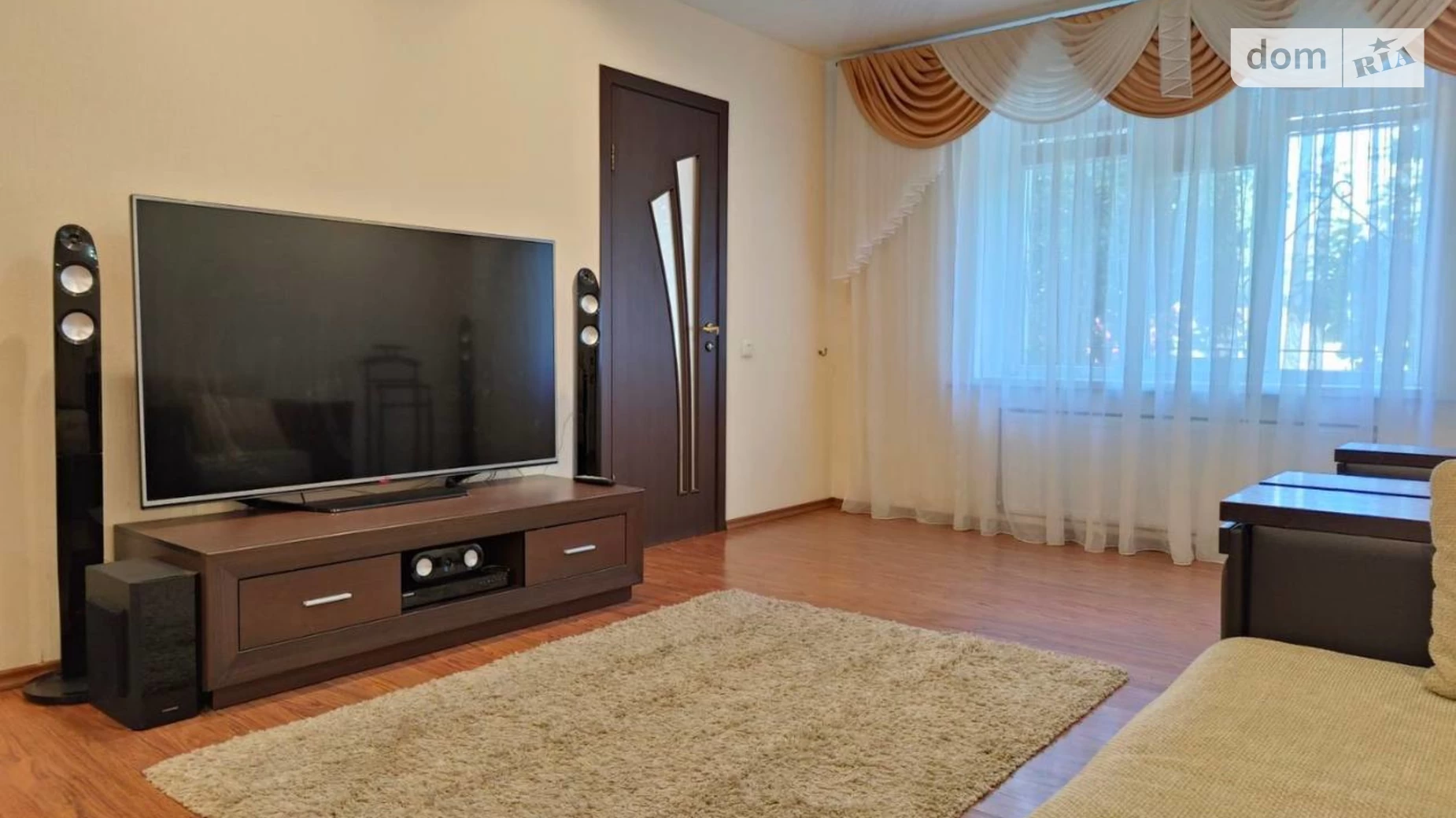 Продается дом на 2 этажа 140 кв. м с бассейном, цена: 130000 $ - фото 2