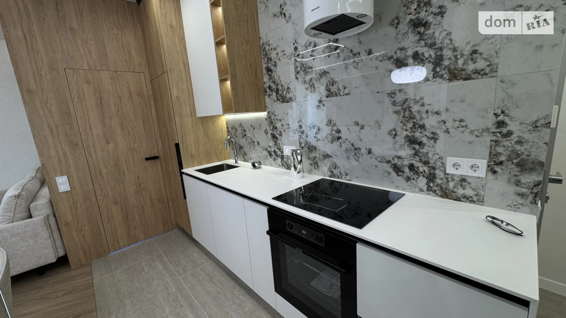 Продается 2-комнатная квартира 53 кв. м в Одессе, ул. Краснова, 1А - фото 2