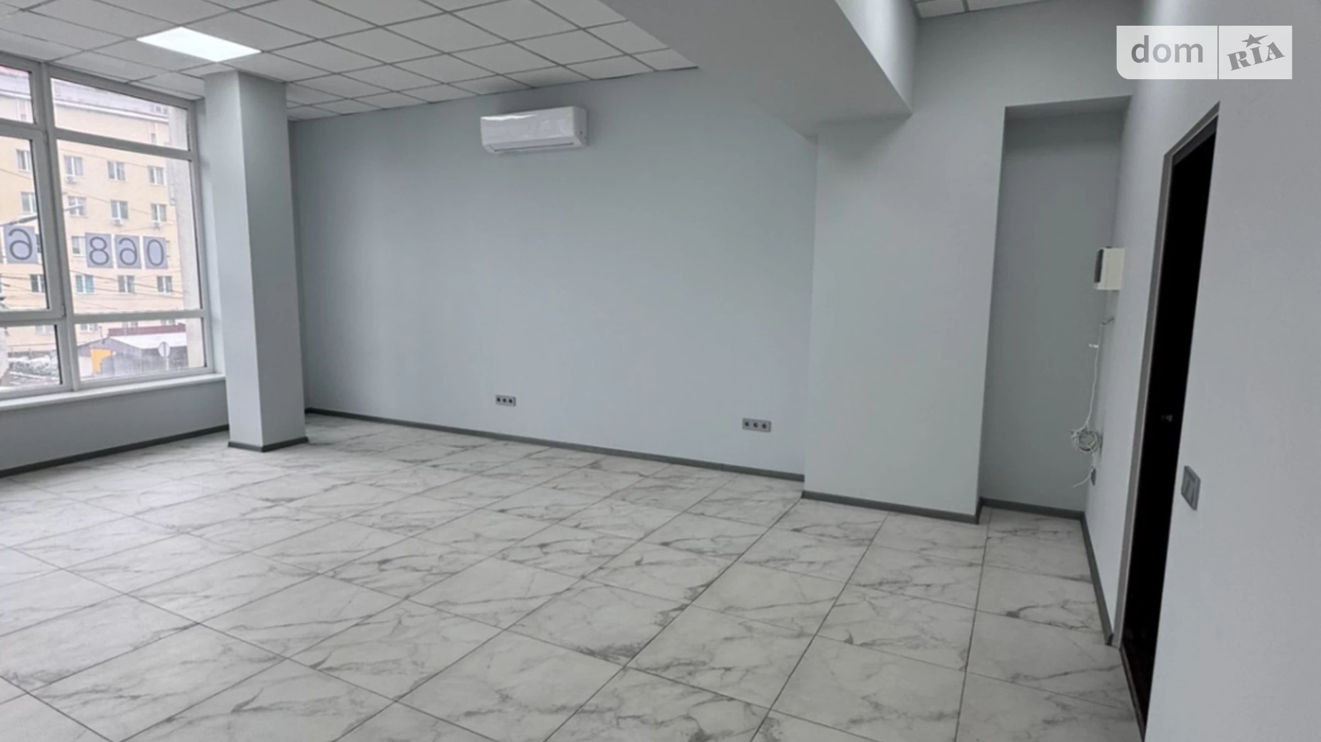 Сдается в аренду офис 42 кв. м в бизнес-центре, цена: 11990 грн - фото 3