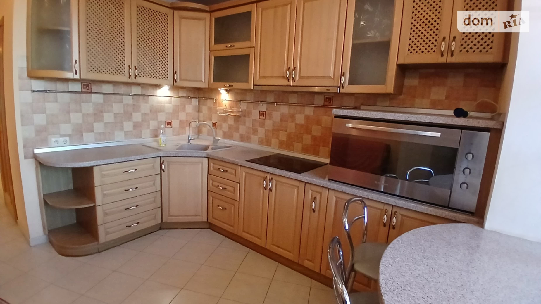 Сдается в аренду 3-комнатная квартира 100 кв. м в Одессе, ул. Тополевая, 26 - фото 3