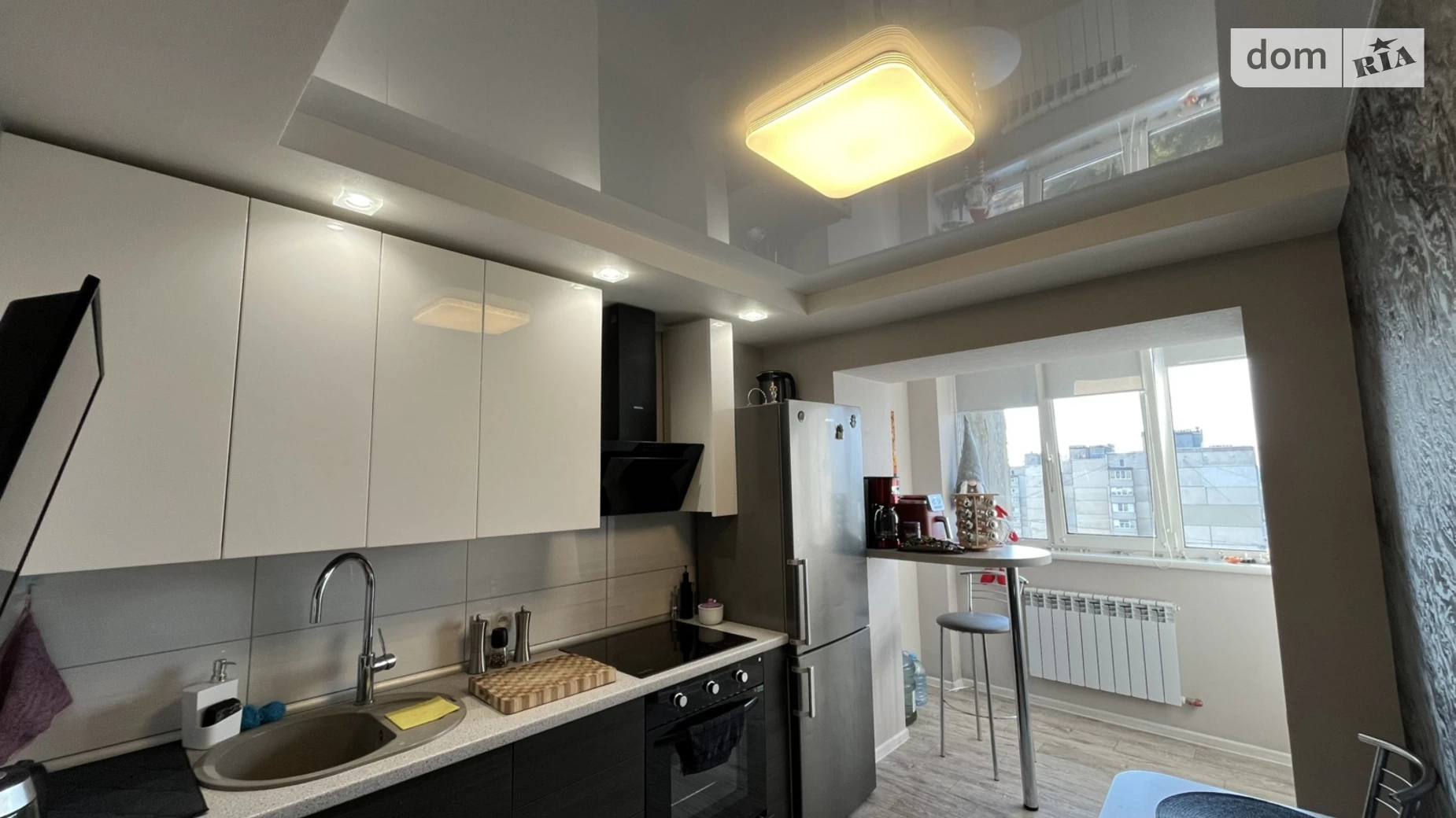 Продается 1-комнатная квартира 46 кв. м в Харькове, просп. Победы, 73Б - фото 2