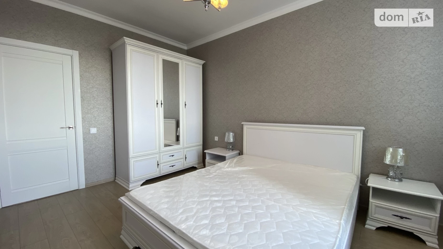 Продается 1-комнатная квартира 47 кв. м в Одессе, ул. Жаботинского - фото 2