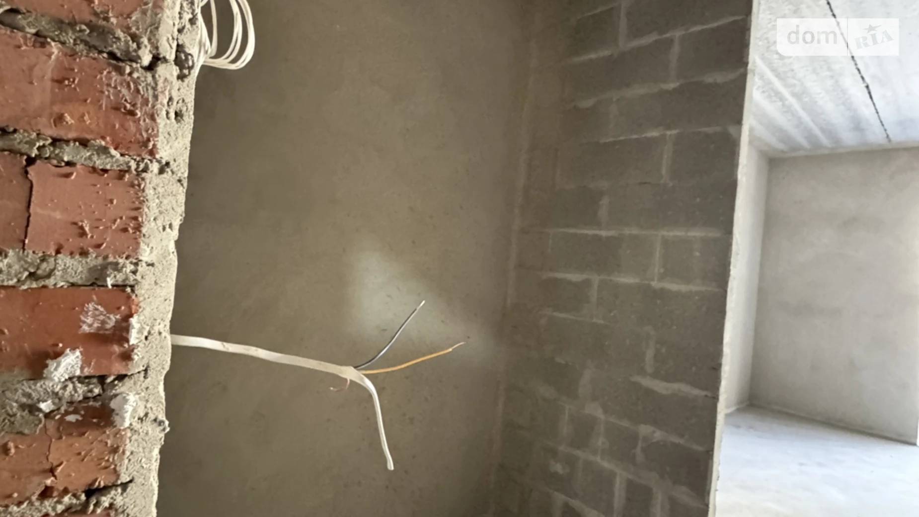 Продається 1-кімнатна квартира 30 кв. м у Гостомелі - фото 2