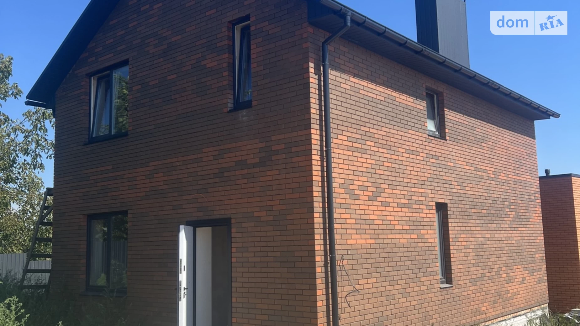 Продается дом на 2 этажа 110 кв. м с гаражом, цена: 80000 $ - фото 2
