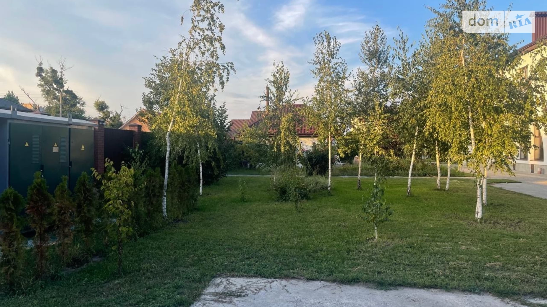 Продается дом на 2 этажа 495 кв. м с участком, цена: 1200000 $ - фото 2