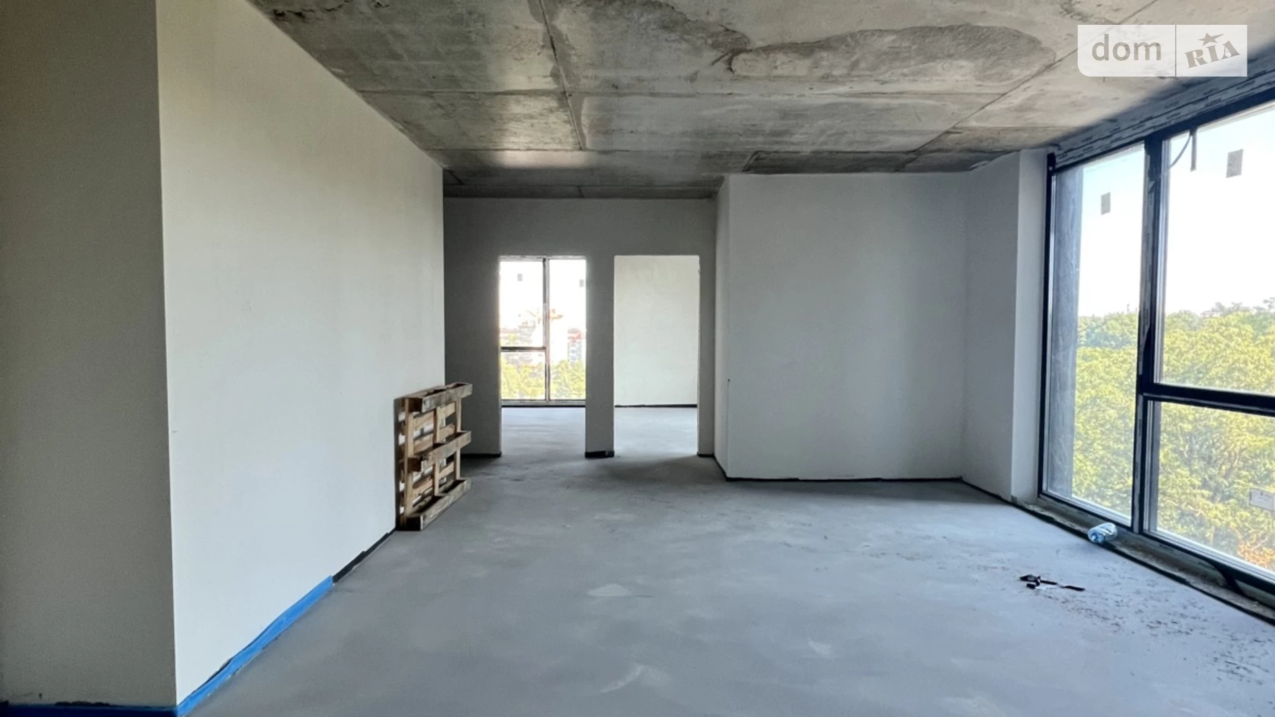 Продается 3-комнатная квартира 96 кв. м в Ивано-Франковске, ул. Гетьмана Ивана Мазепы, 142 - фото 2