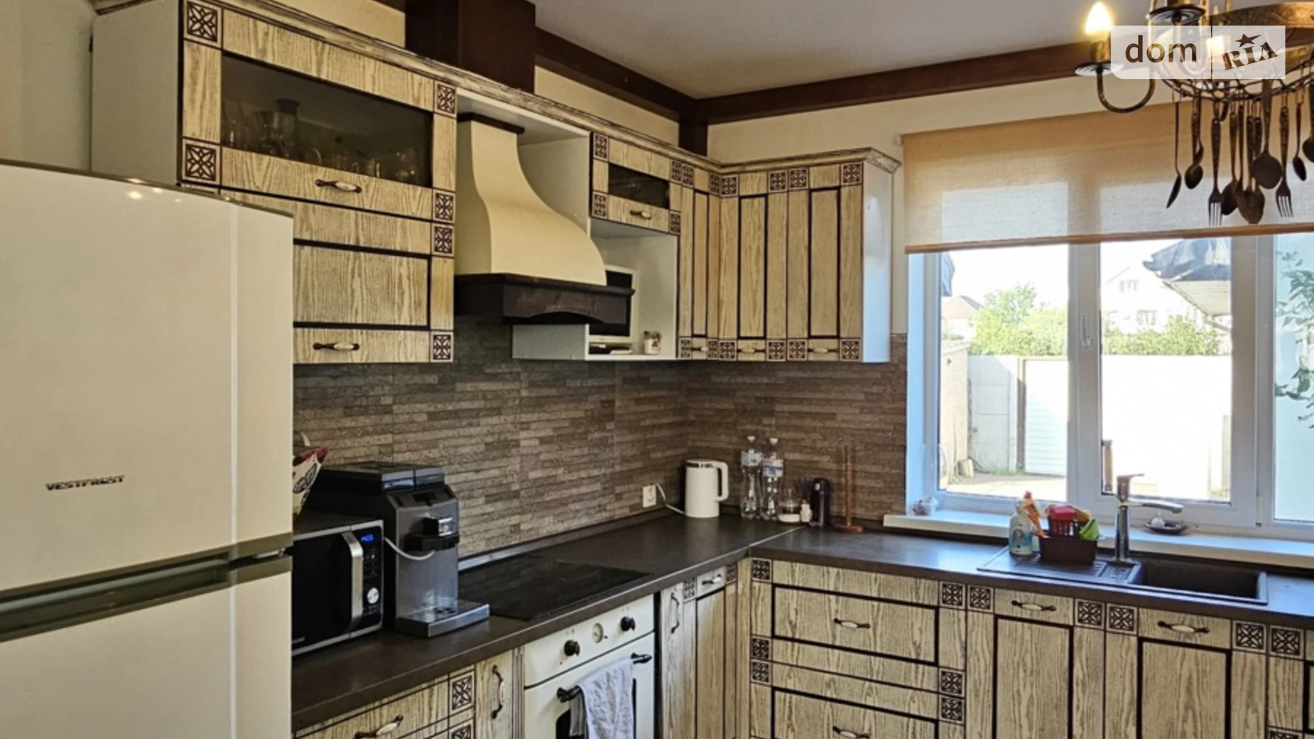 Сдается в аренду дом на 2 этажа 137 кв. м с гаражом, цена: 1000 $ - фото 4