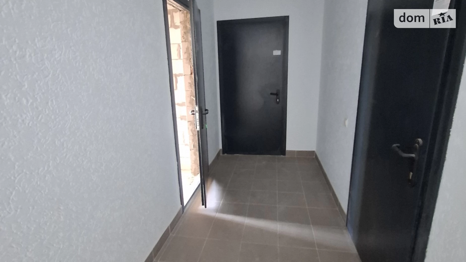 Продается 1-комнатная квартира 42.28 кв. м в, цена: 39500 $ - фото 2