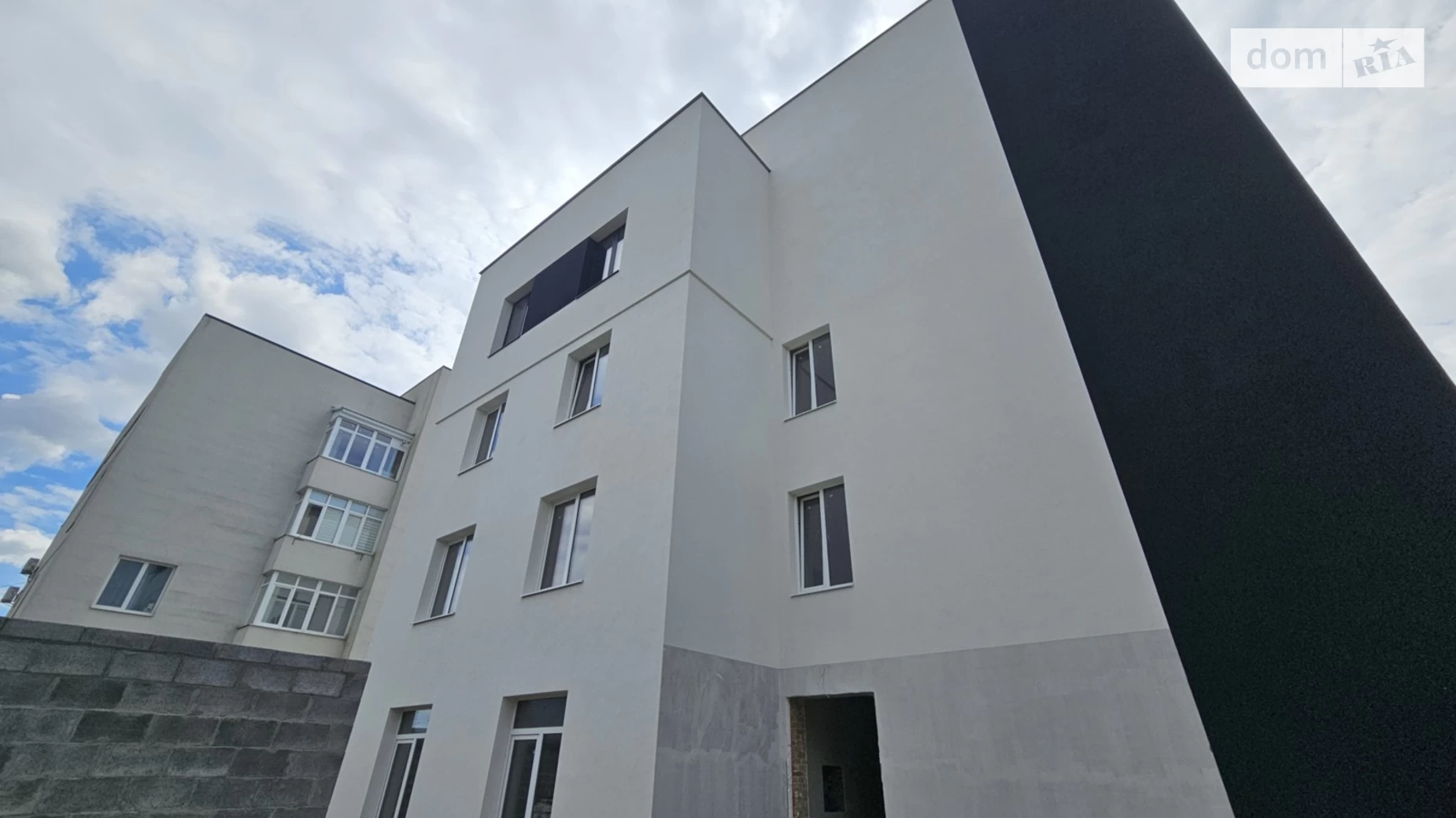 3-комнатная квартира 117 кв. м в Тернополе, ул. Урожайная, 1 - фото 2