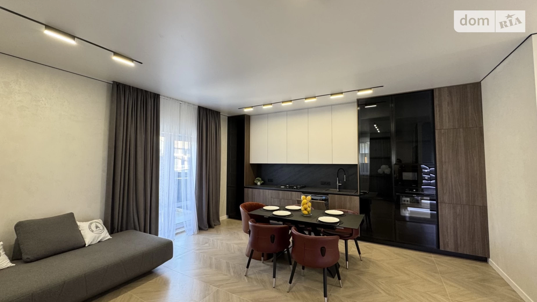 Продается дом на 2 этажа 125 кв. м с гаражом, цена: 209000 $ - фото 2