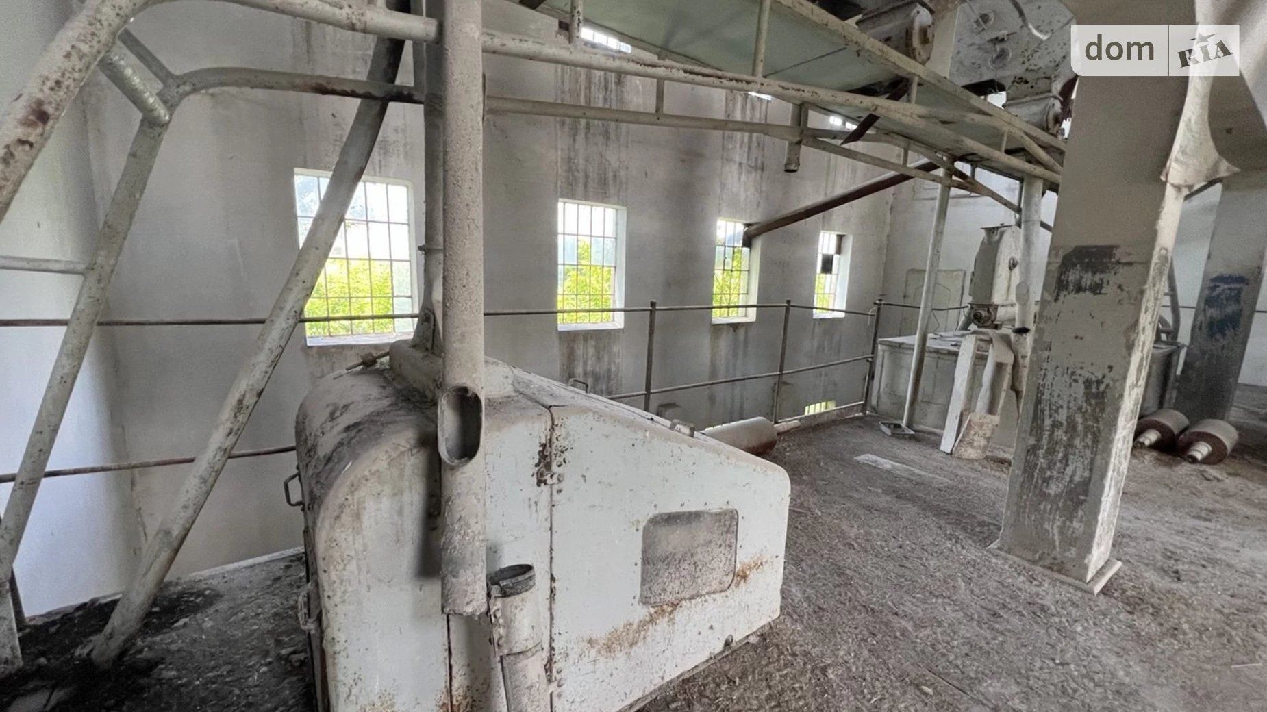 Продается объект сферы услуг 570.2 кв. м в 3-этажном здании, цена: 45000 $ - фото 3