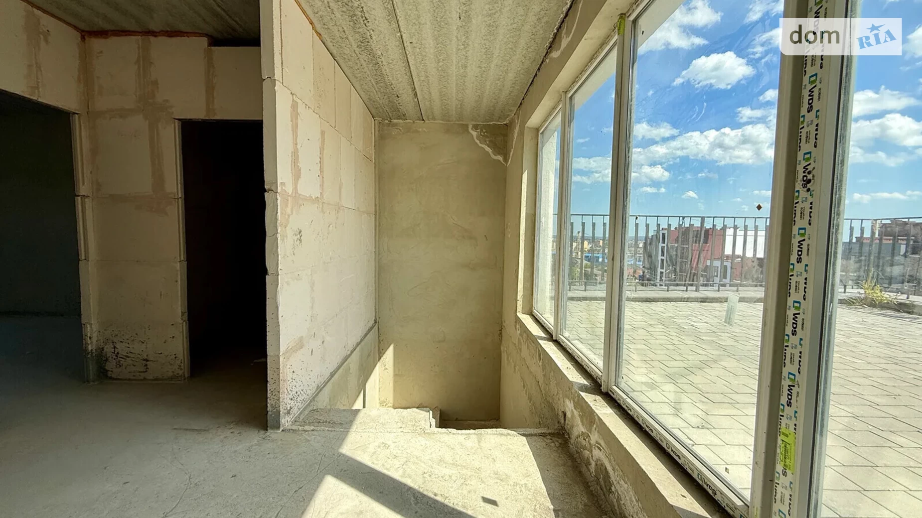 Продается 2-комнатная квартира 150 кв. м в Ивано-Франковске, ул. Княгинин, 44 - фото 3