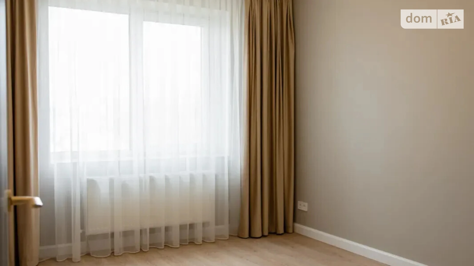 Продается 2-комнатная квартира 69 кв. м в Ивано-Франковске, ул. Волошина Августина, 2Б - фото 2