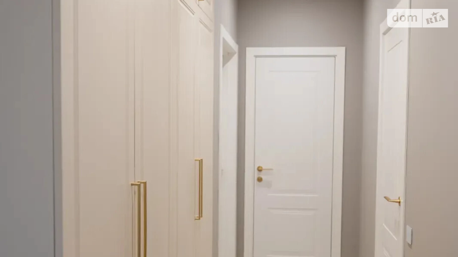 Продается 2-комнатная квартира 69 кв. м в Ивано-Франковске, ул. Волошина Августина, 2Б - фото 5