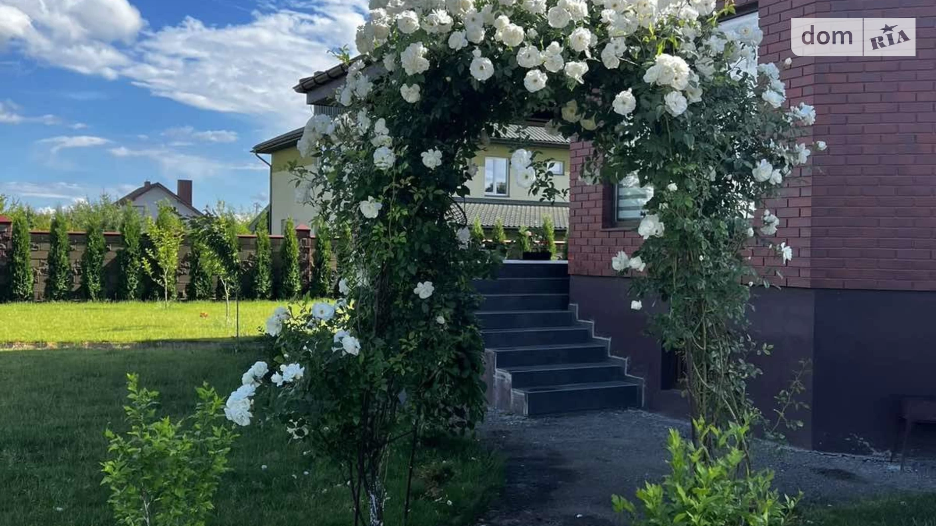 Продается дом на 2 этажа 291 кв. м с подвалом, цена: 280000 $ - фото 3