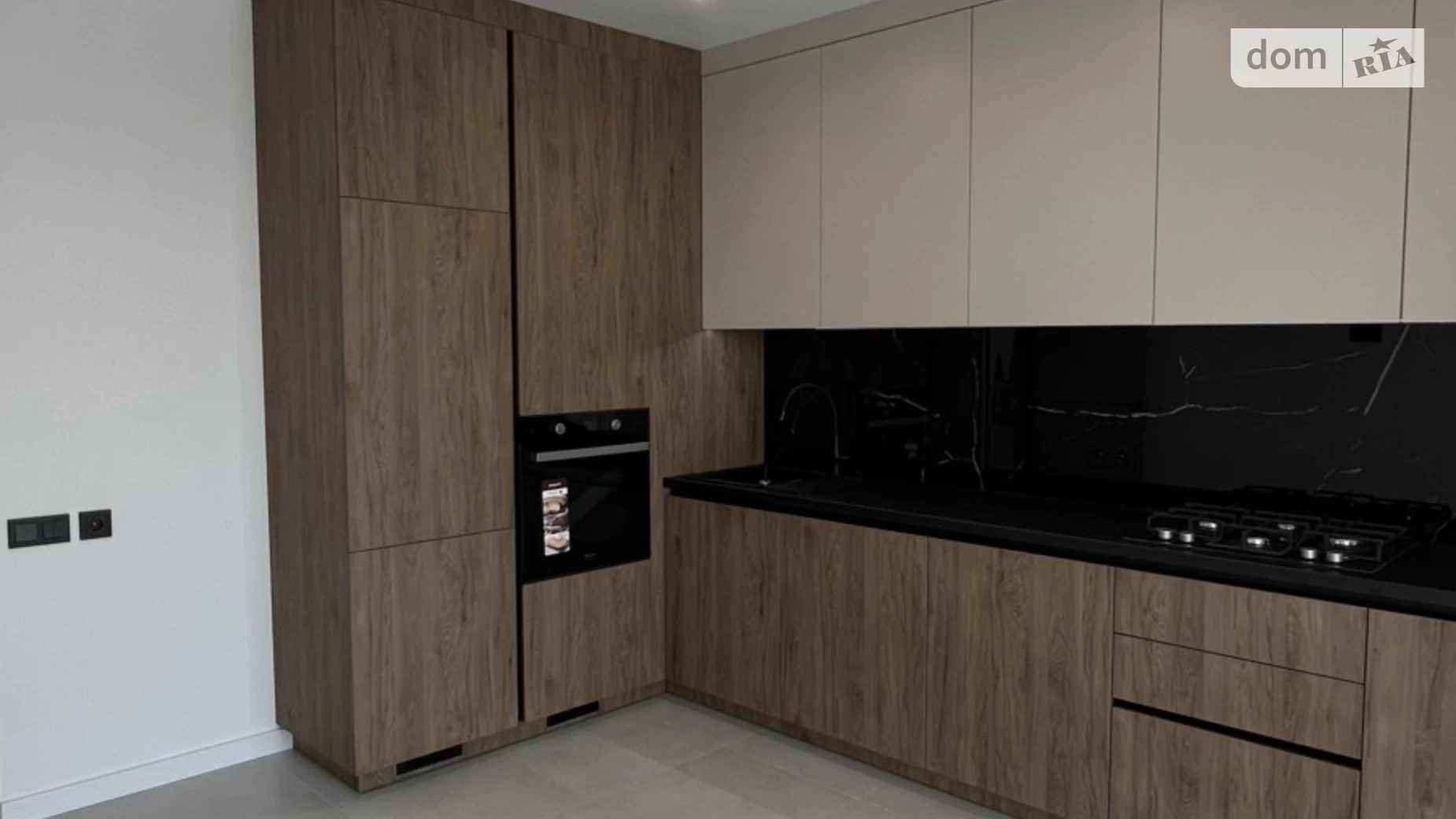 Продается 1-комнатная квартира 41.3 кв. м в Ровно, ул. Николая Боголюбова, 1 - фото 2