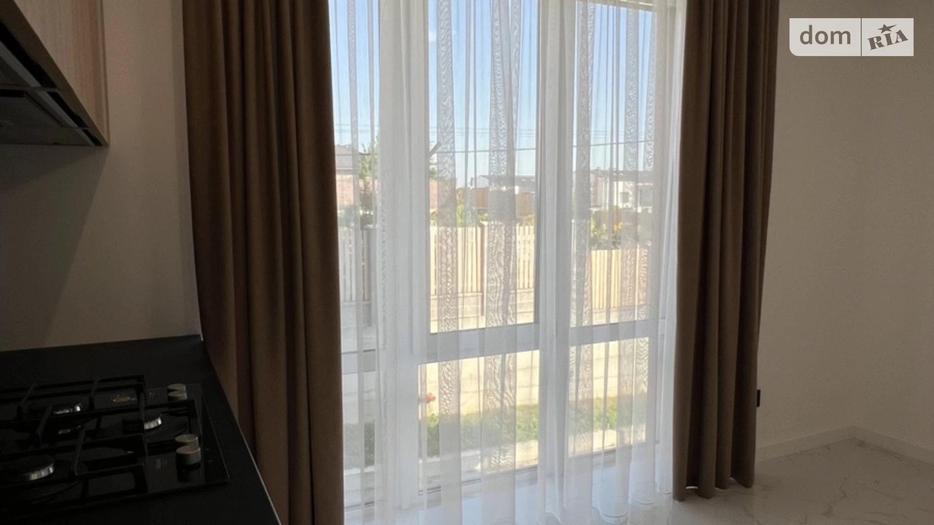 Продается 2-комнатная квартира 53 кв. м в Ровно, ул. Николая Боголюбова, 1 - фото 3