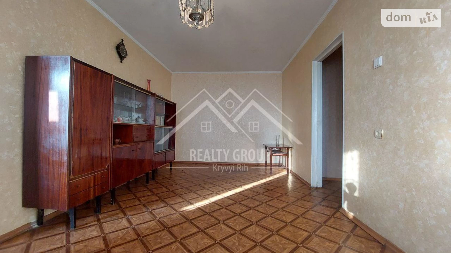 Продается 3-комнатная квартира 56.6 кв. м в Кривом Роге, ул. Свято-Николаевская(Ленина) - фото 3