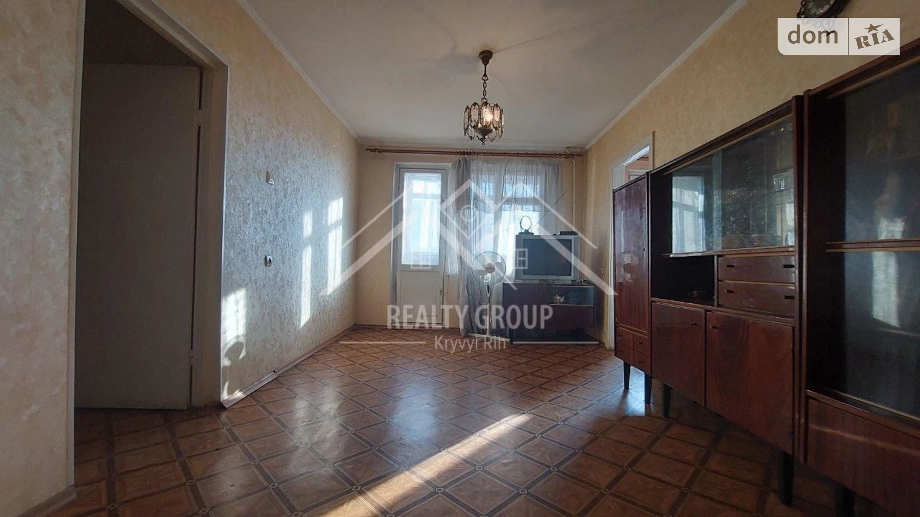 Продается 3-комнатная квартира 56.6 кв. м в Кривом Роге, ул. Свято-Николаевская(Ленина) - фото 2