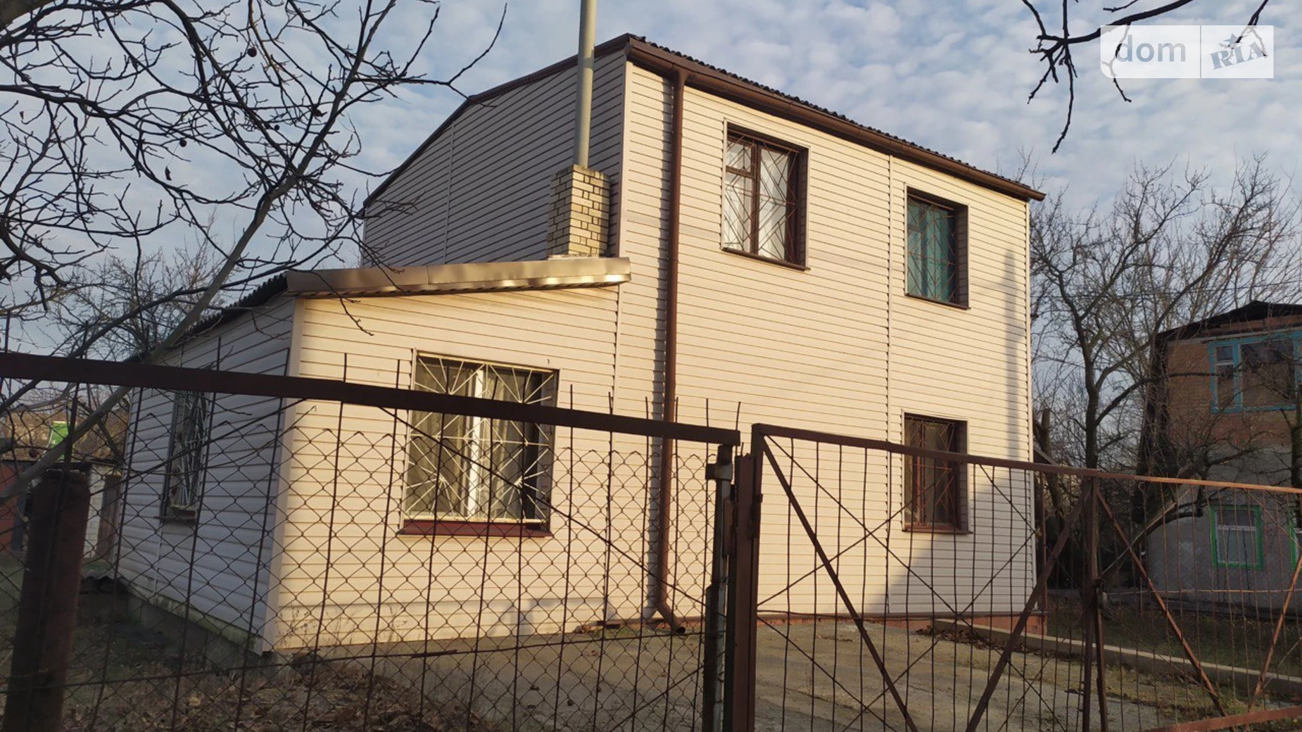 Продается дом на 2 этажа 100 кв. м с садом, цена: 40000 $ - фото 2