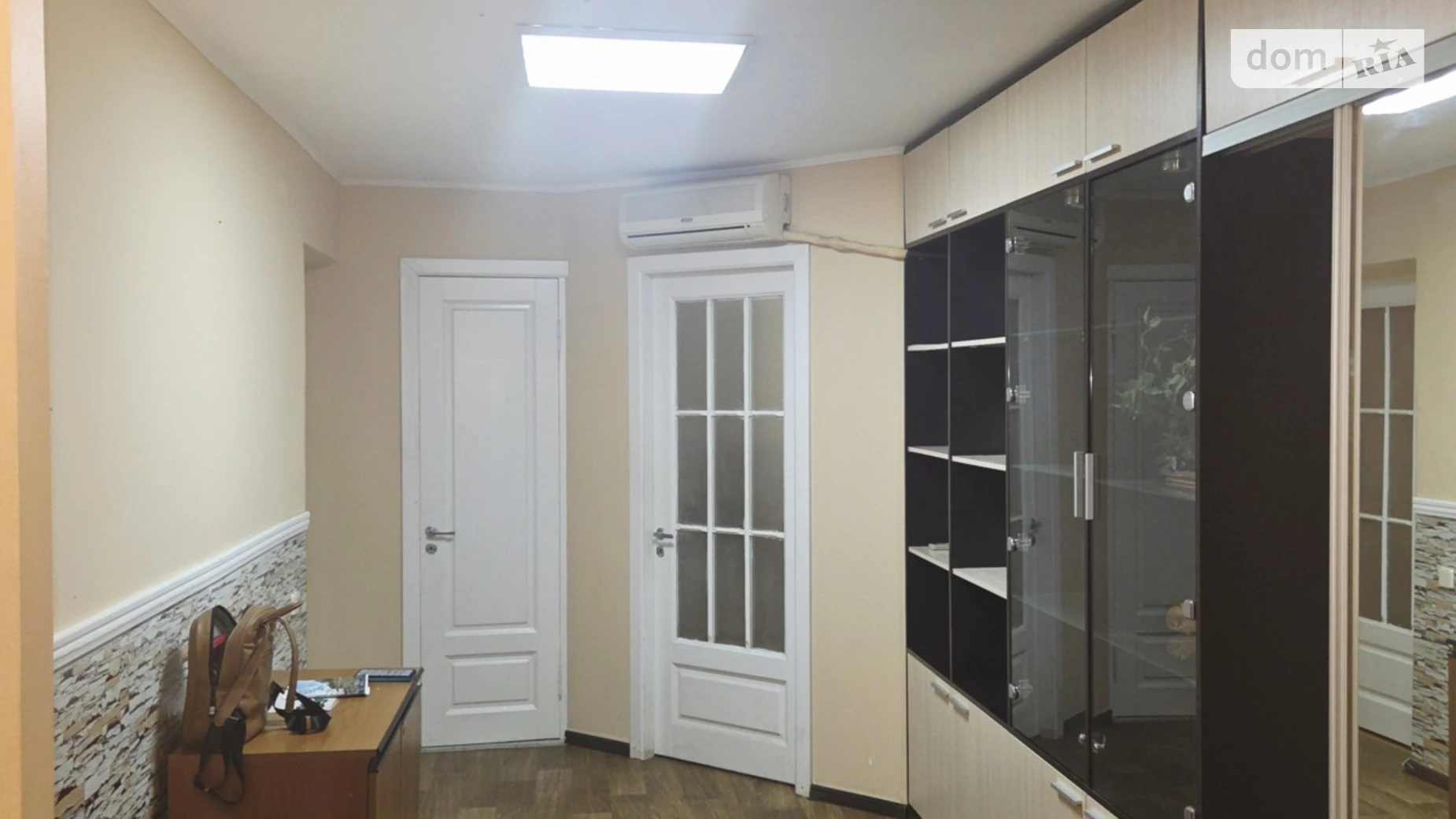 Сдается в аренду офис 60 кв. м в бизнес-центре, цена: 15000 грн - фото 2