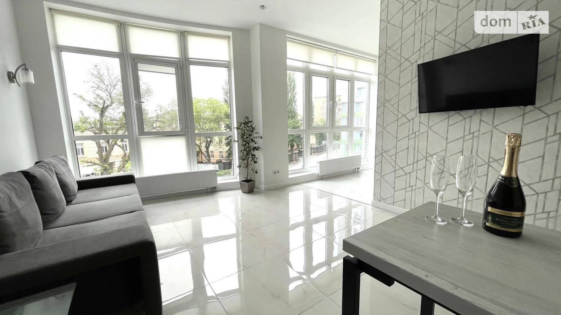 Сдается в аренду 1-комнатная квартира 43.8 кв. м в Одессе, просп. Леси Украинки, 19А - фото 2