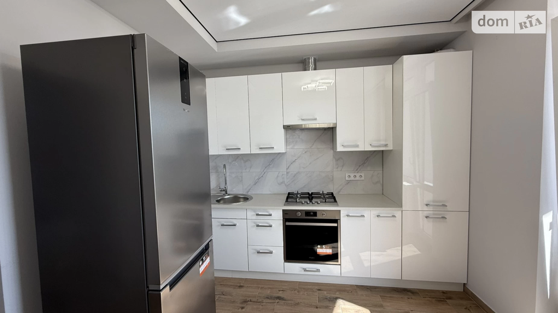 1-комнатная квартира 45 кв. м в Тернополе, ул. Микулинецкая - фото 4