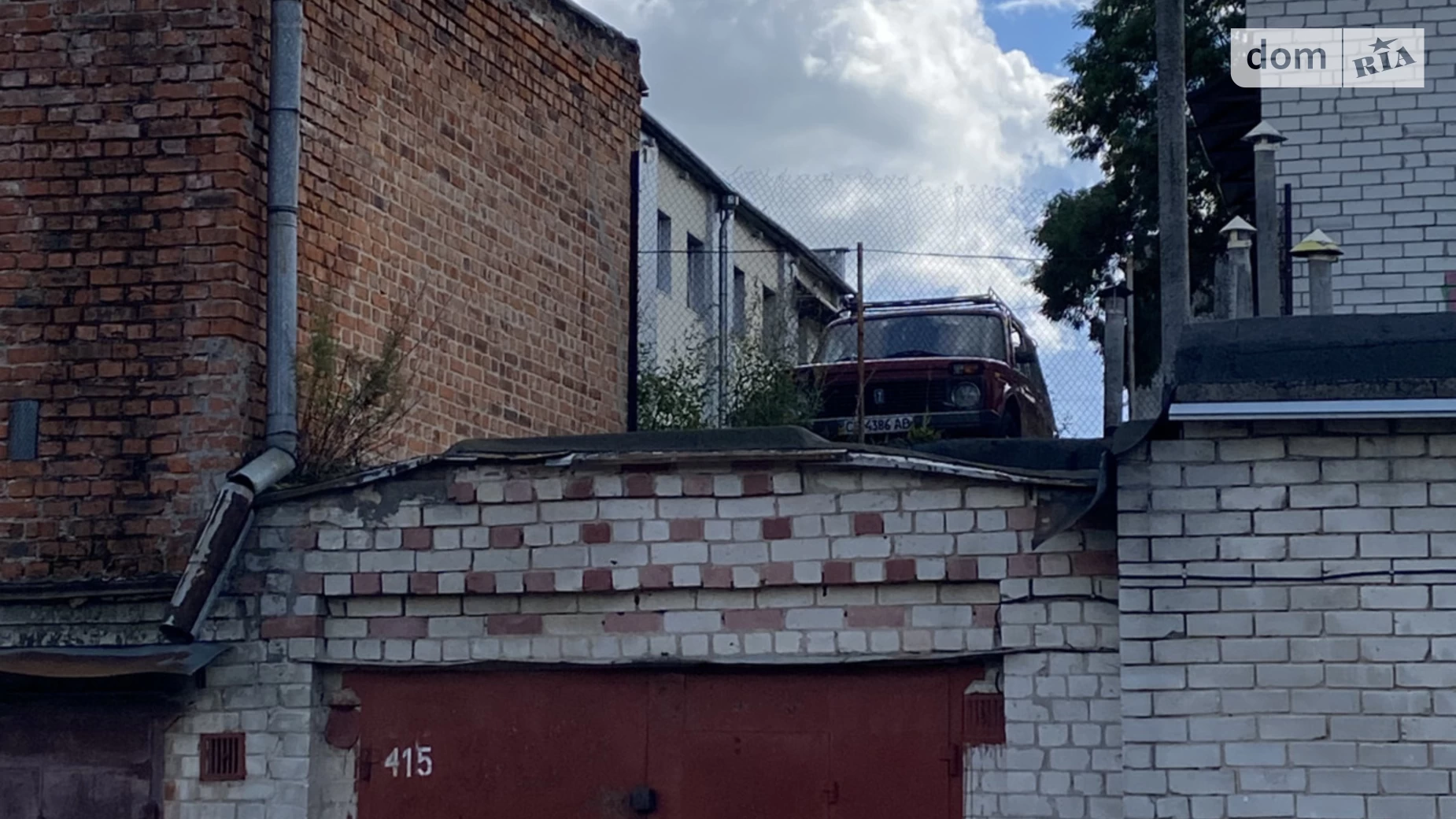 Продается место в гаражном кооперативе под легковое авто на 22 кв. м, цена: 16000 $ - фото 2