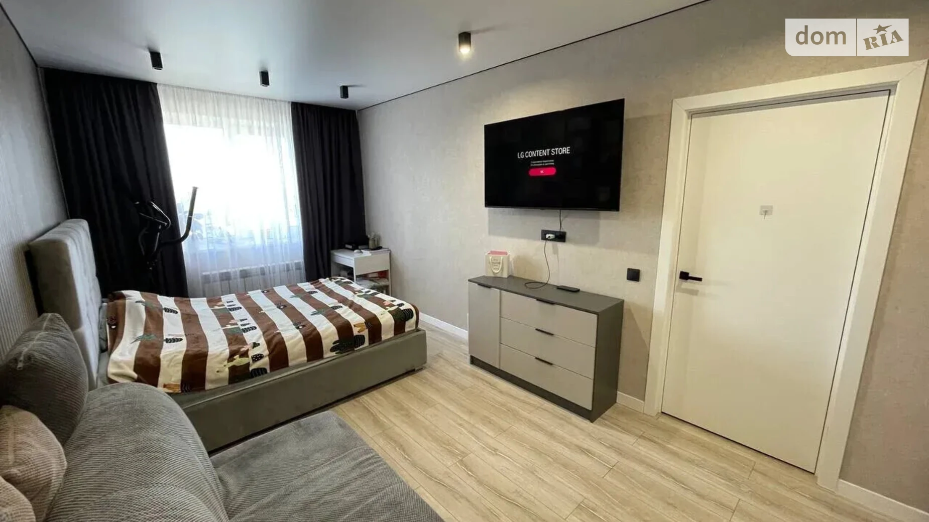 Продається 1-кімнатна квартира 41.5 кв. м у Івано-Франківську, вул. Хмельницького Богдана - фото 3