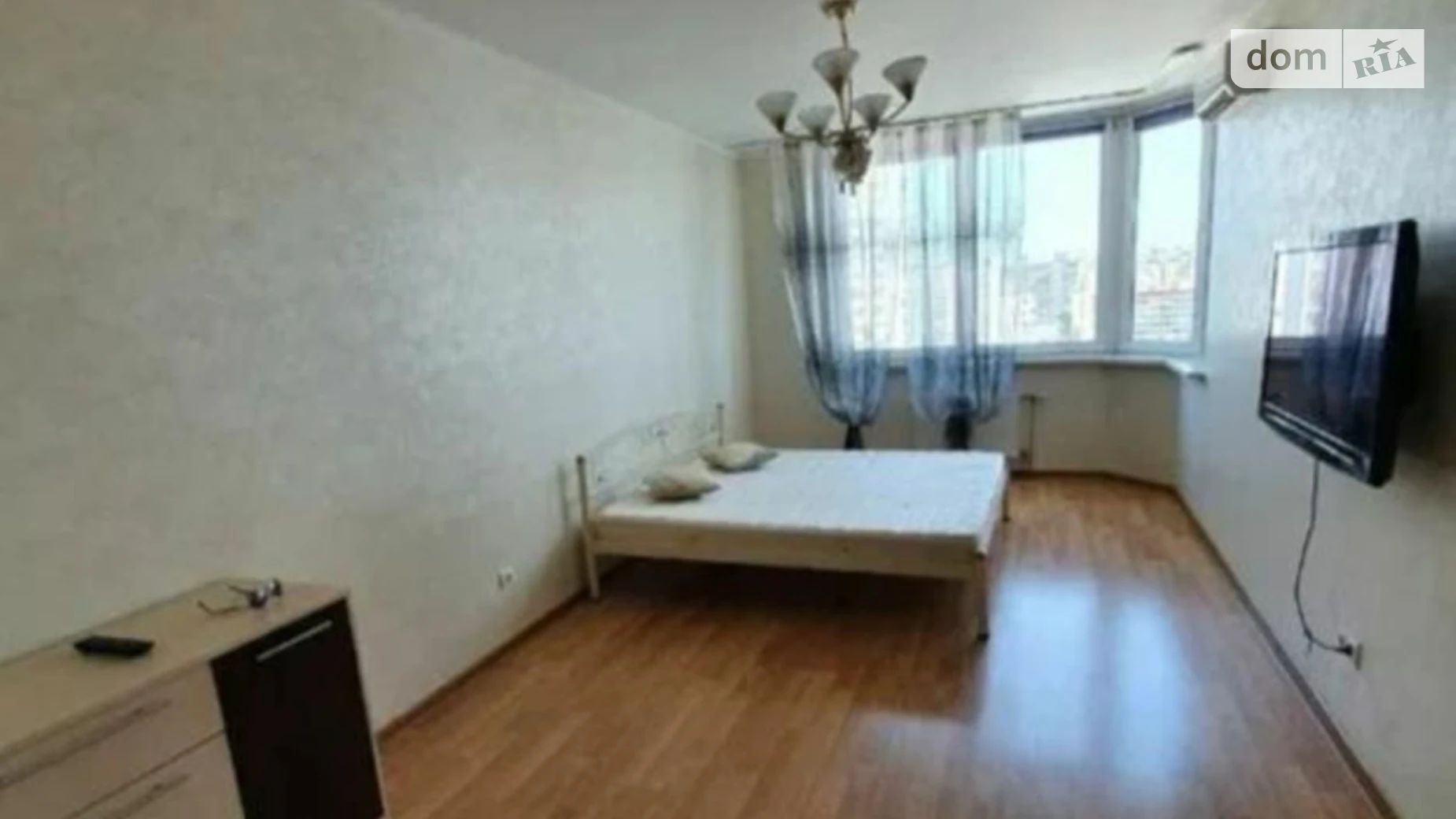 Продается 1-комнатная квартира 49 кв. м в Киеве, ул. Чавдар Елизаветы, 11 - фото 3