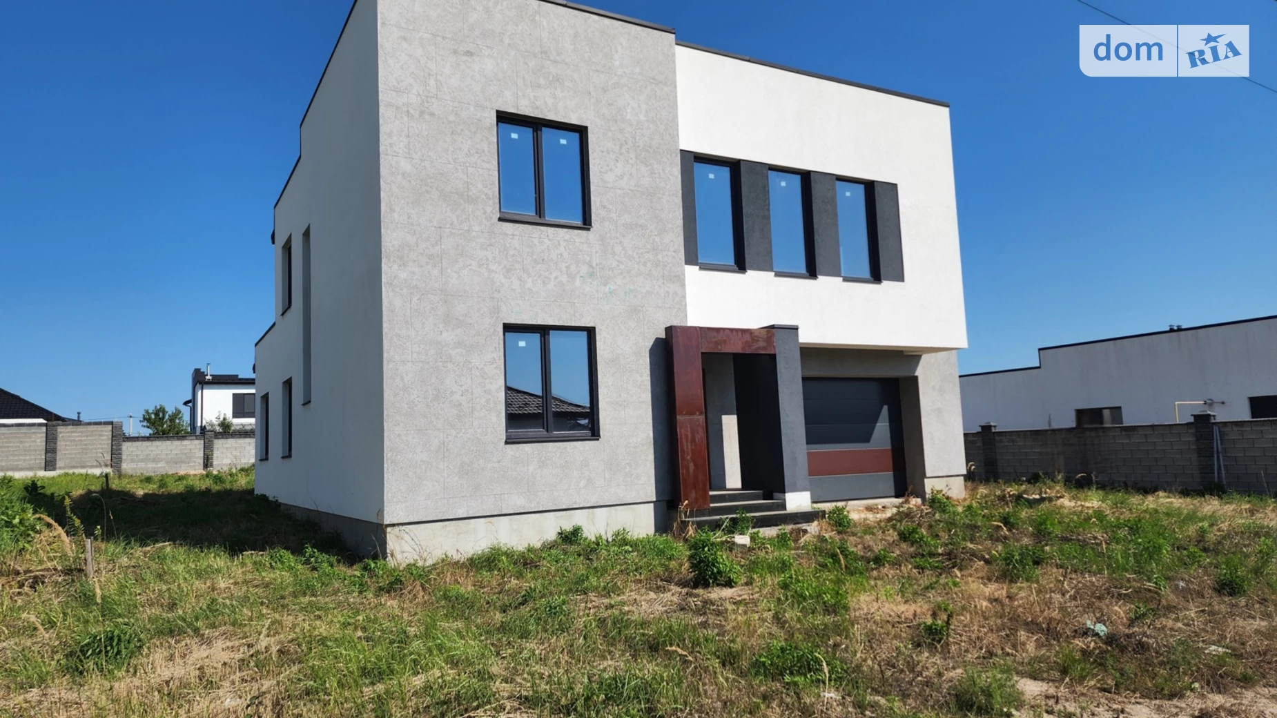 Продается дом на 2 этажа 200 кв. м с садом, цена: 102000 $ - фото 2