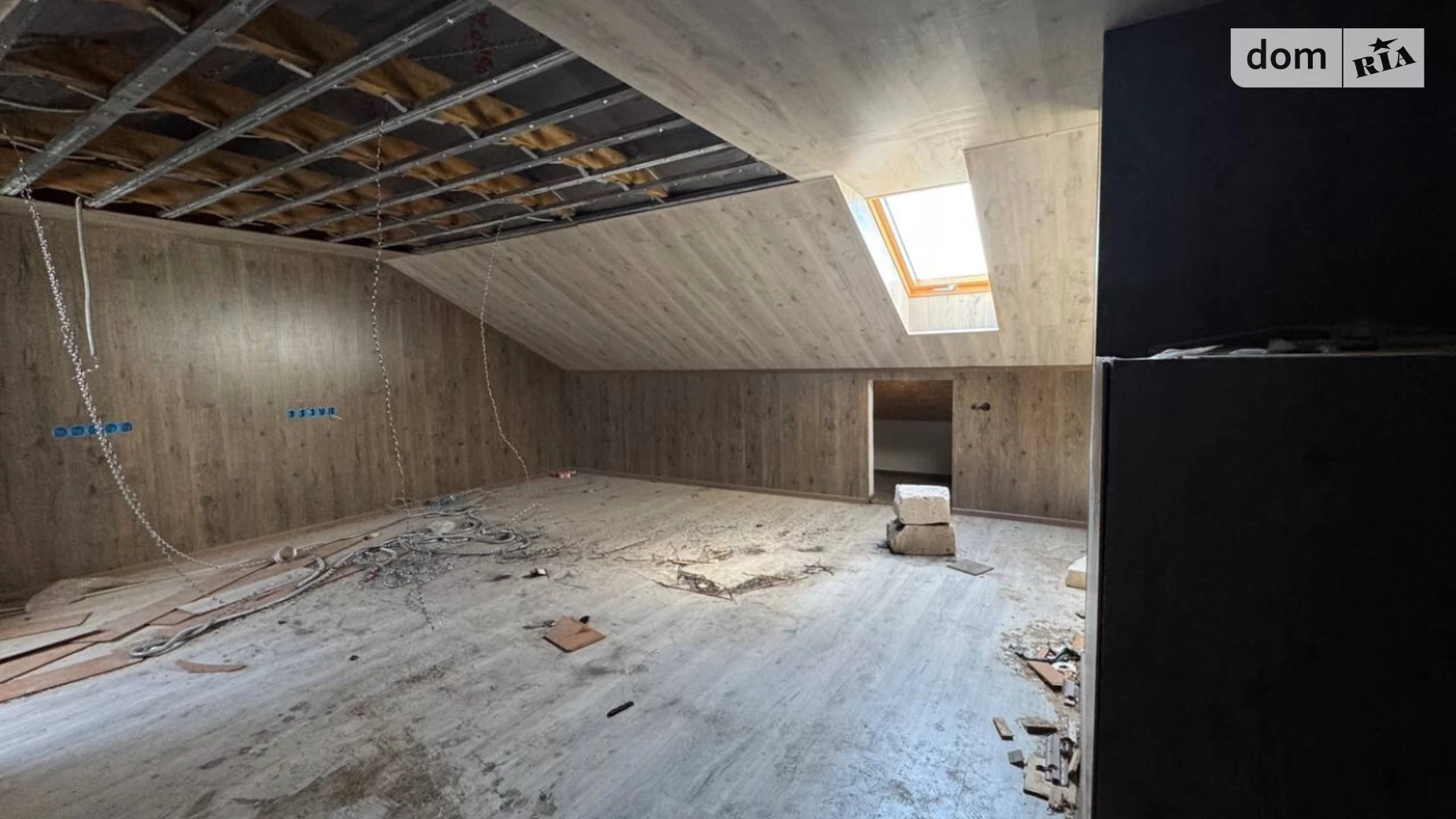 Продается дом на 2 этажа 320 кв. м с бассейном, цена: 130000 $ - фото 5