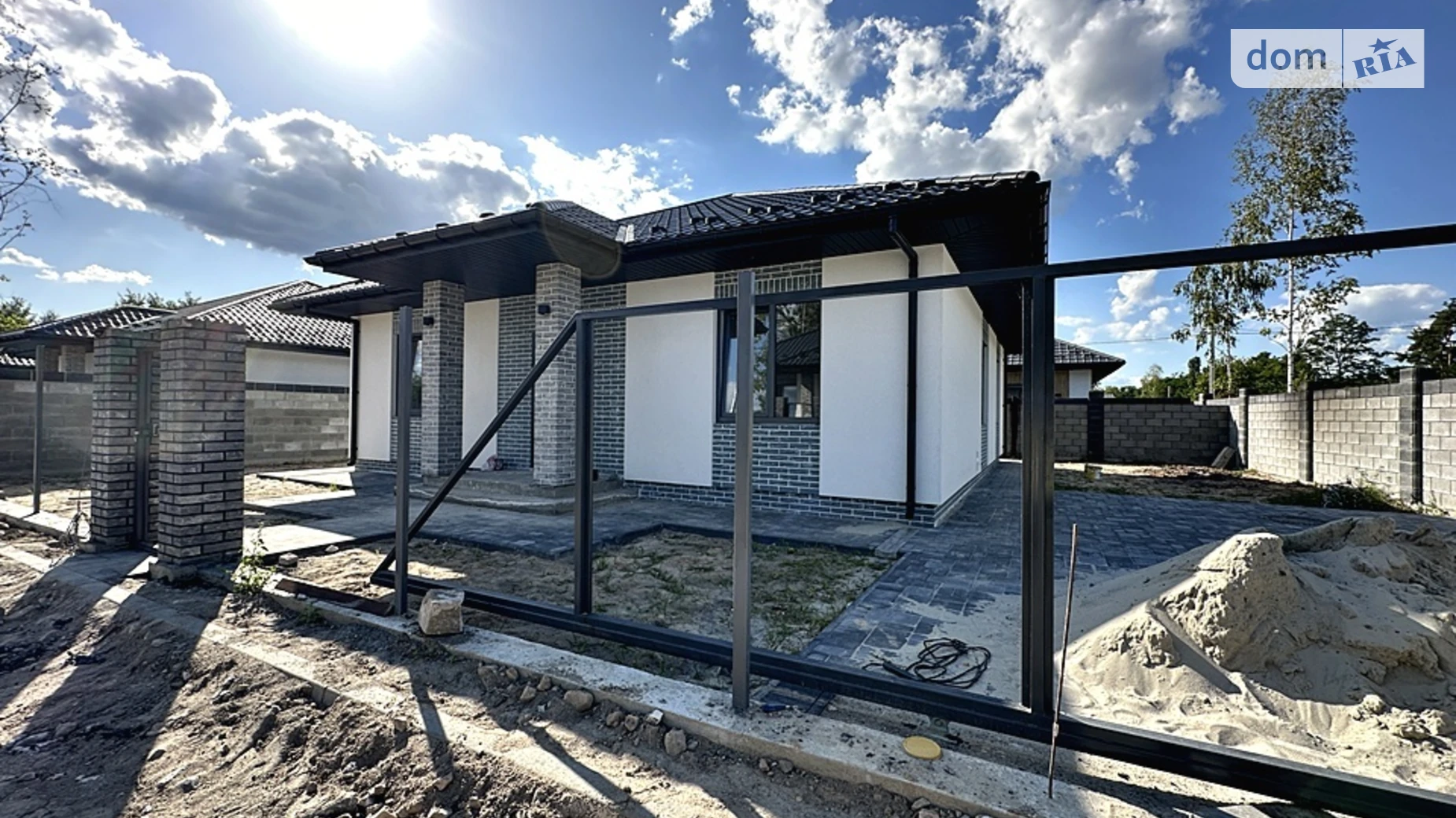 Продается одноэтажный дом 98 кв. м с бассейном, цена: 98000 $ - фото 2