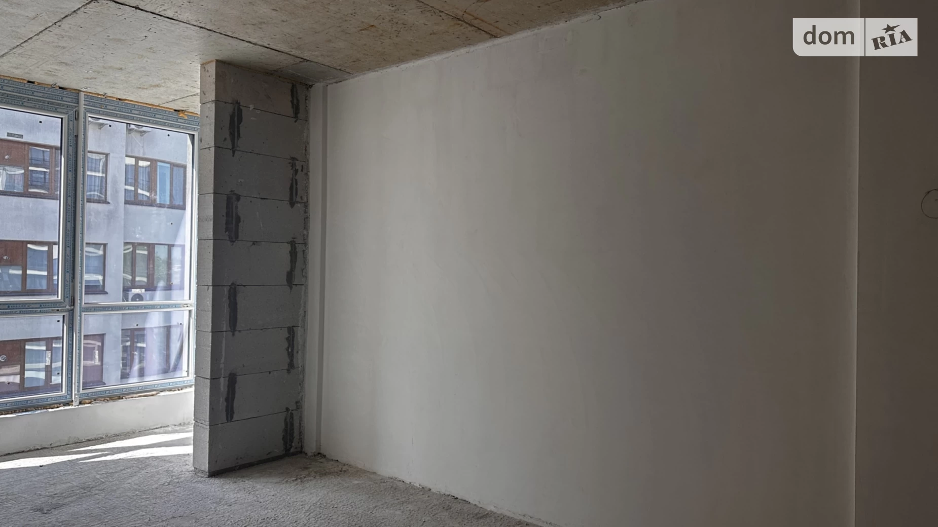 Продается 1-комнатная квартира 52 кв. м в Ивано-Франковске, бул. Южный, 2 - фото 2