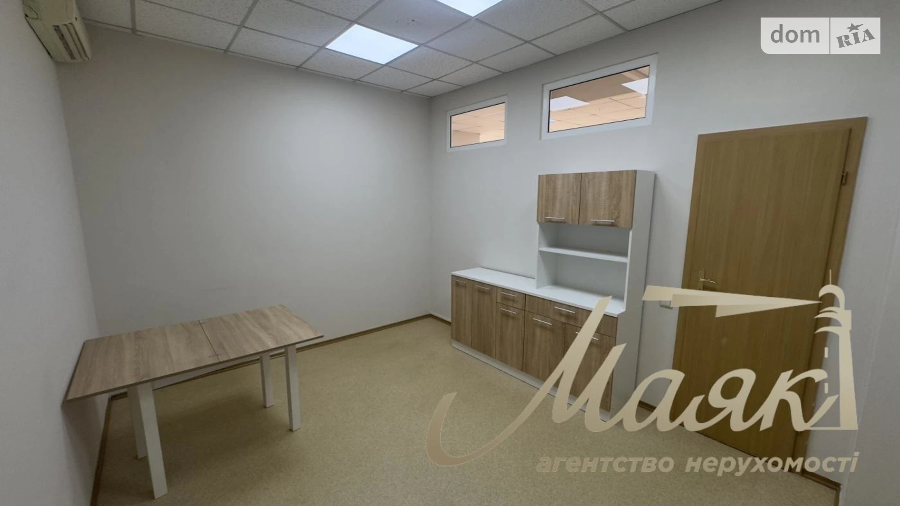 Сдается в аренду офис 139 кв. м в бизнес-центре, цена: 1180 $ - фото 4
