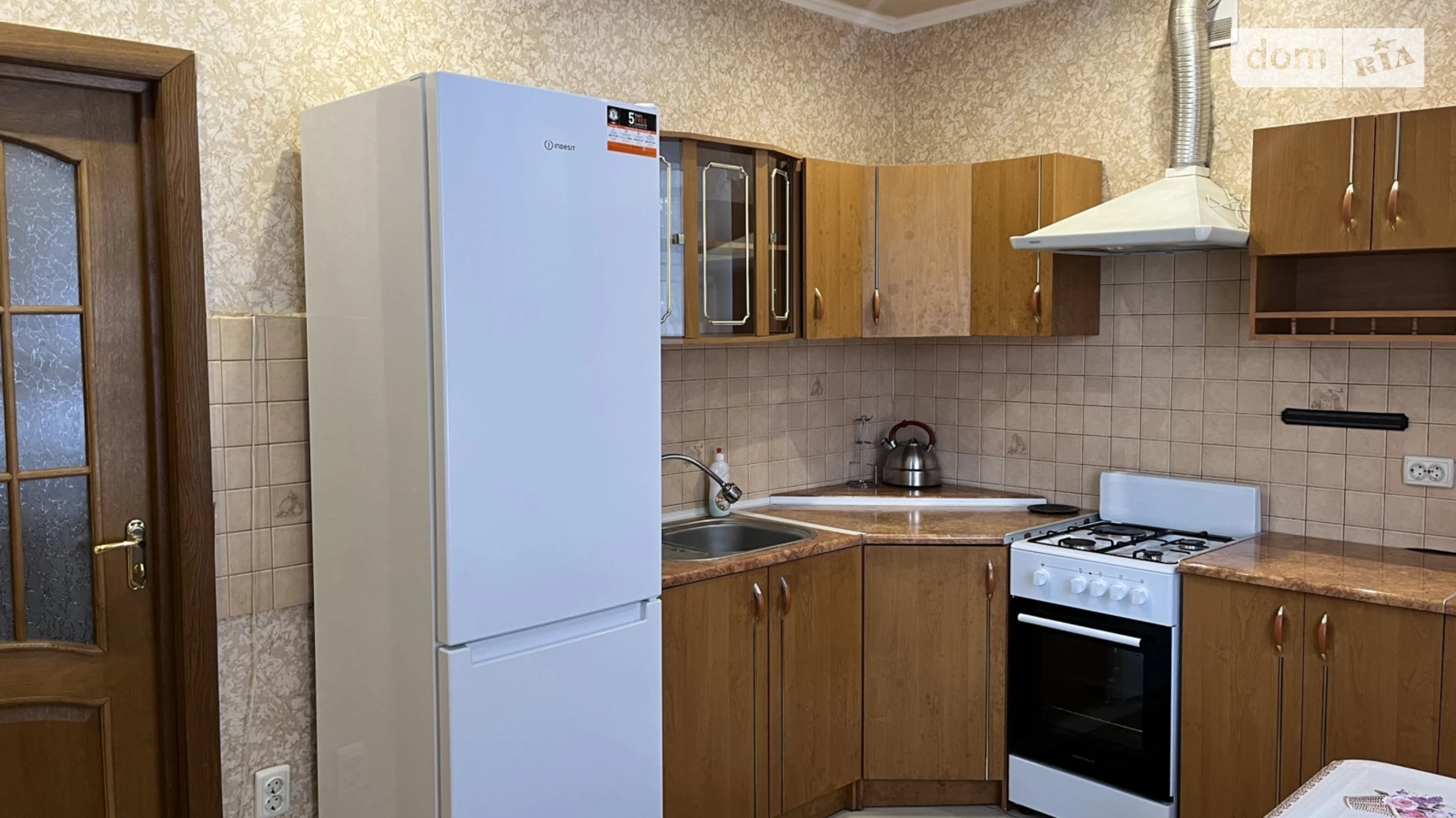 Сдается в аренду 1-комнатная квартира 50 кв. м в Хмельницком, ул. Александра Кушнирука(Гастелло), 15 - фото 2