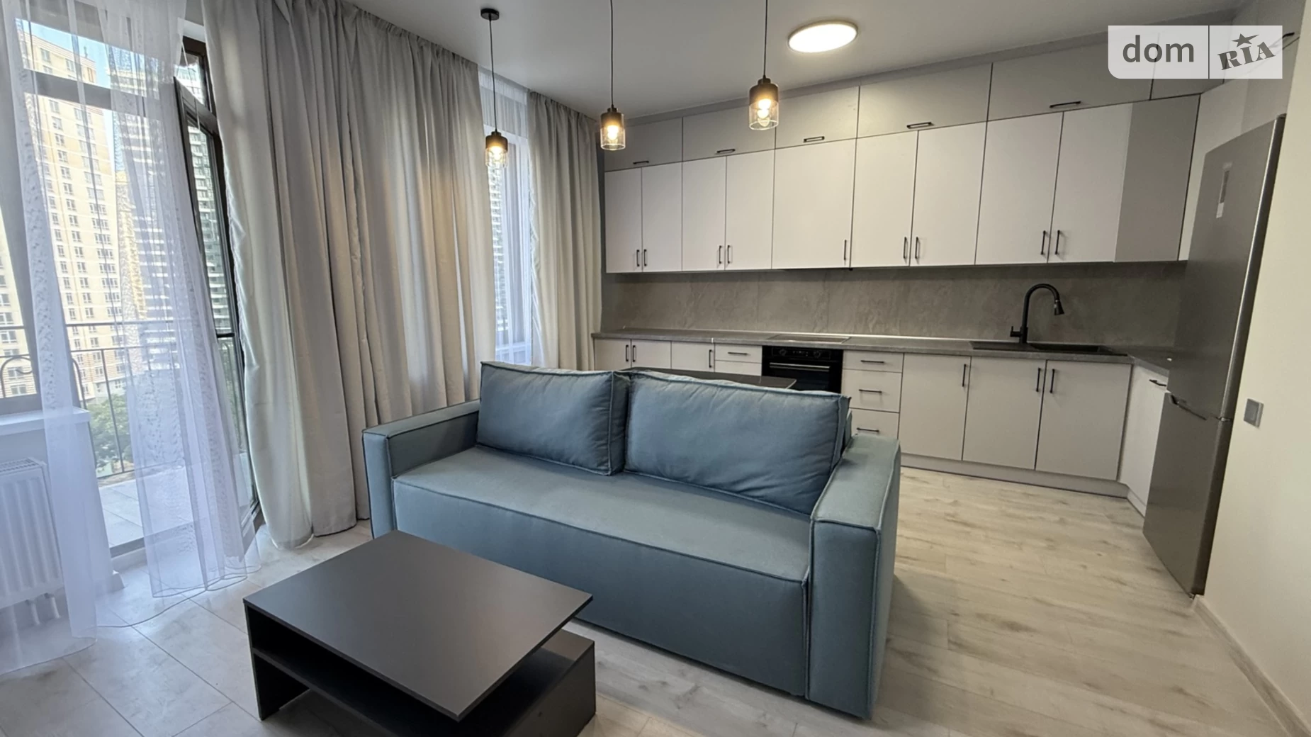 Продается 1-комнатная квартира 45 кв. м в Одессе, ул. Генуэзская, 1/1 - фото 2